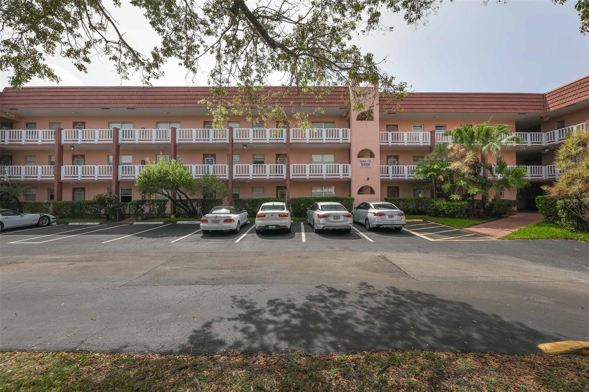 9460 Sunrise Lakes Boulevard Unit: 205