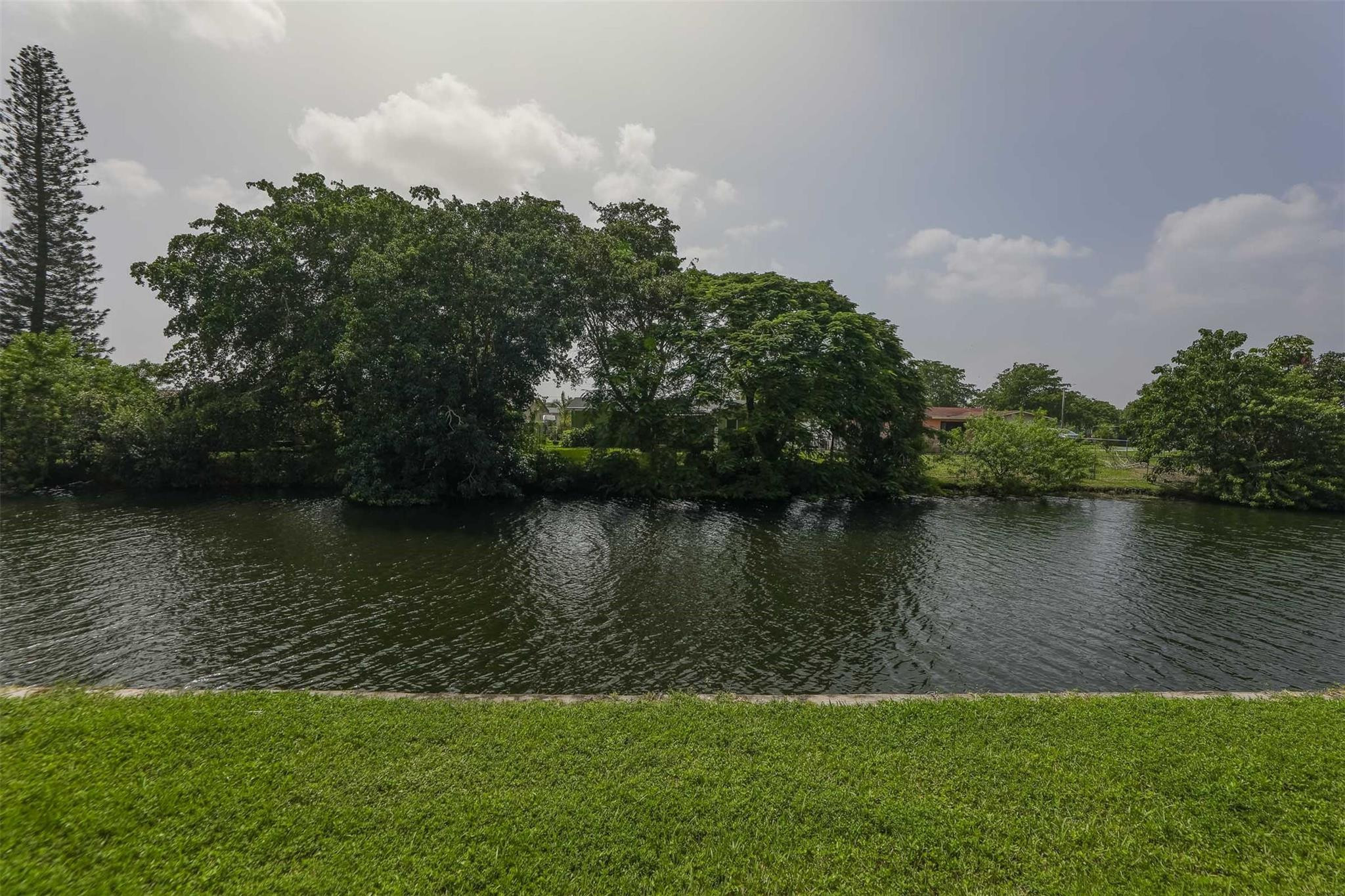 9460 Sunrise Lakes Boulevard Unit: 205