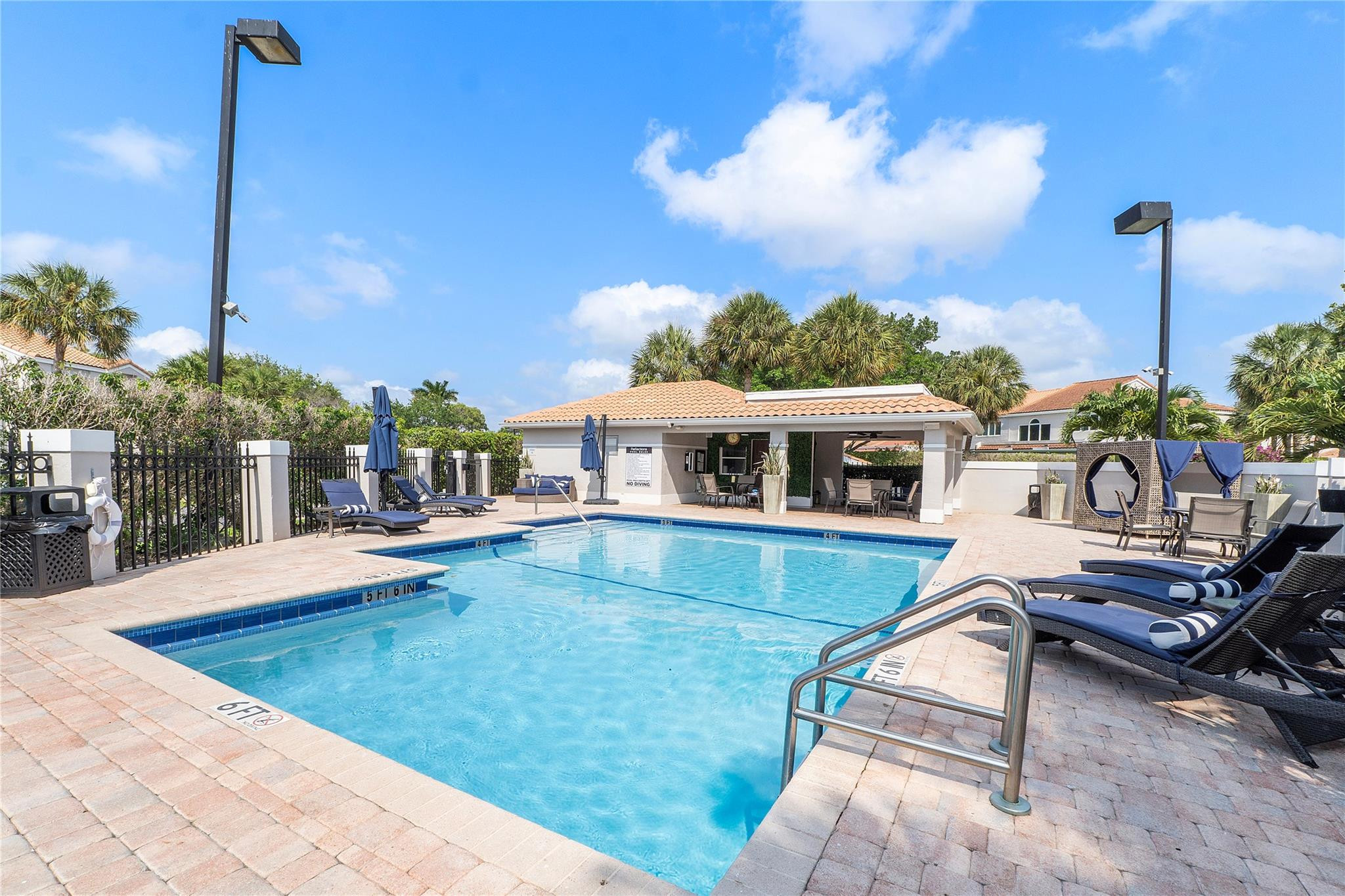 10459 Lake Vista Circle 10459