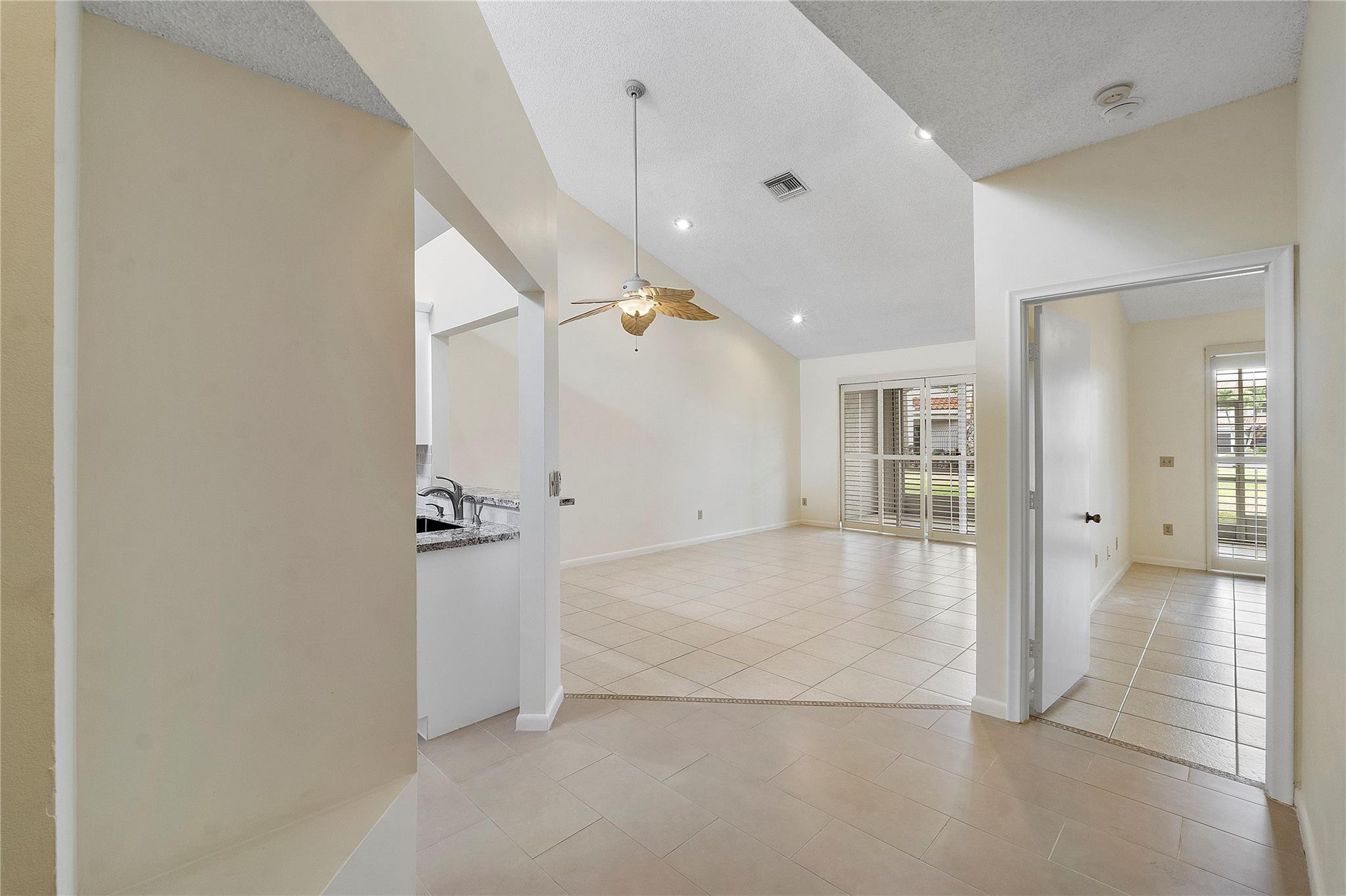 10459 Lake Vista Circle 10459