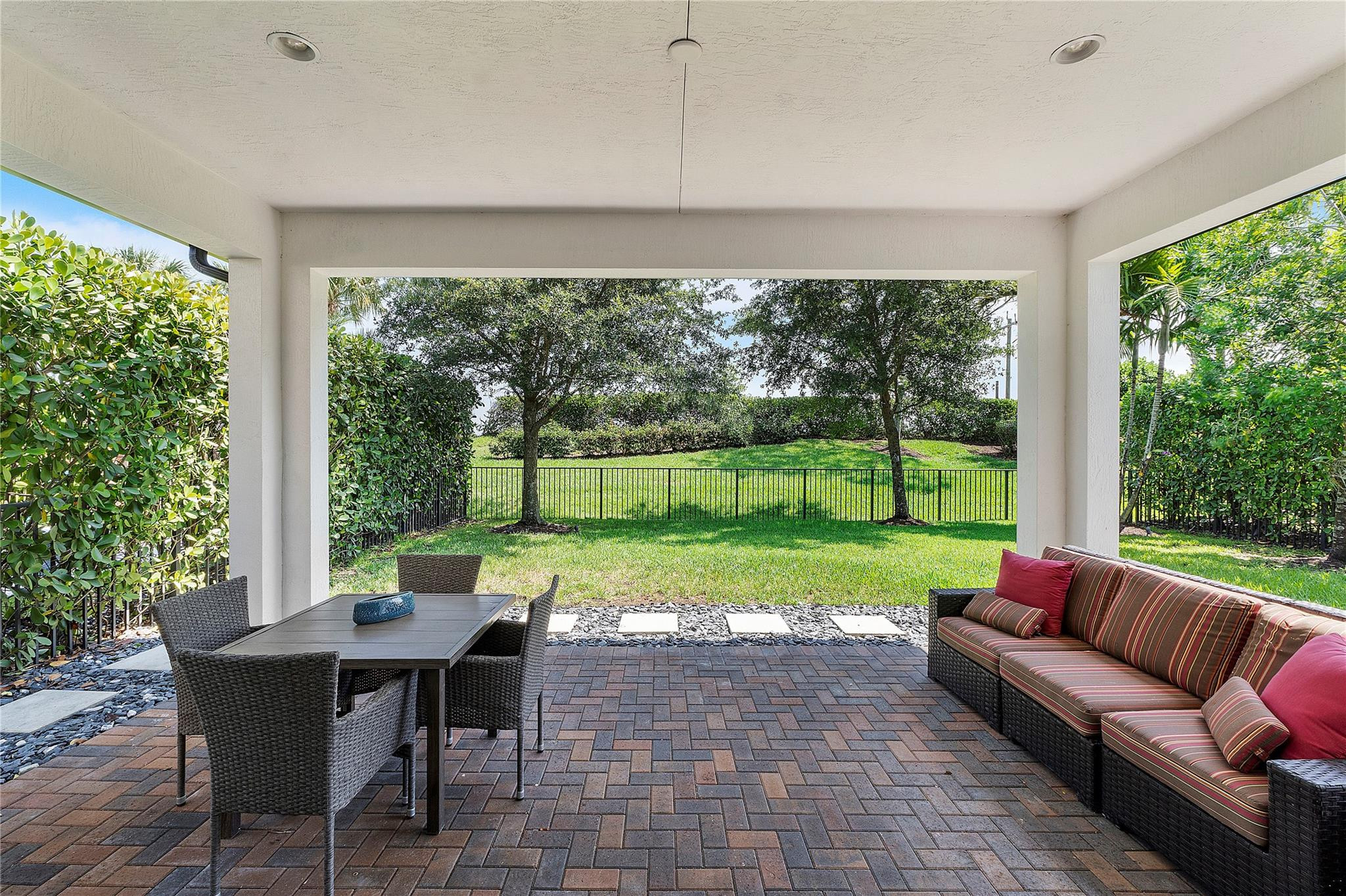 11143 Meridian Drive