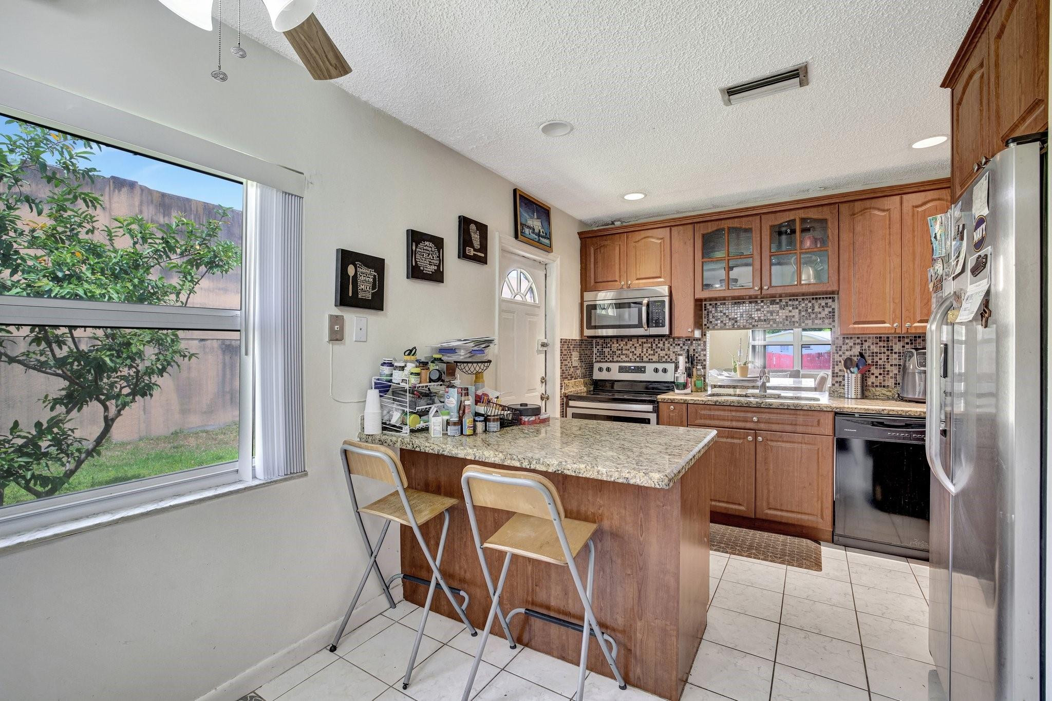 900 SW 12th Street