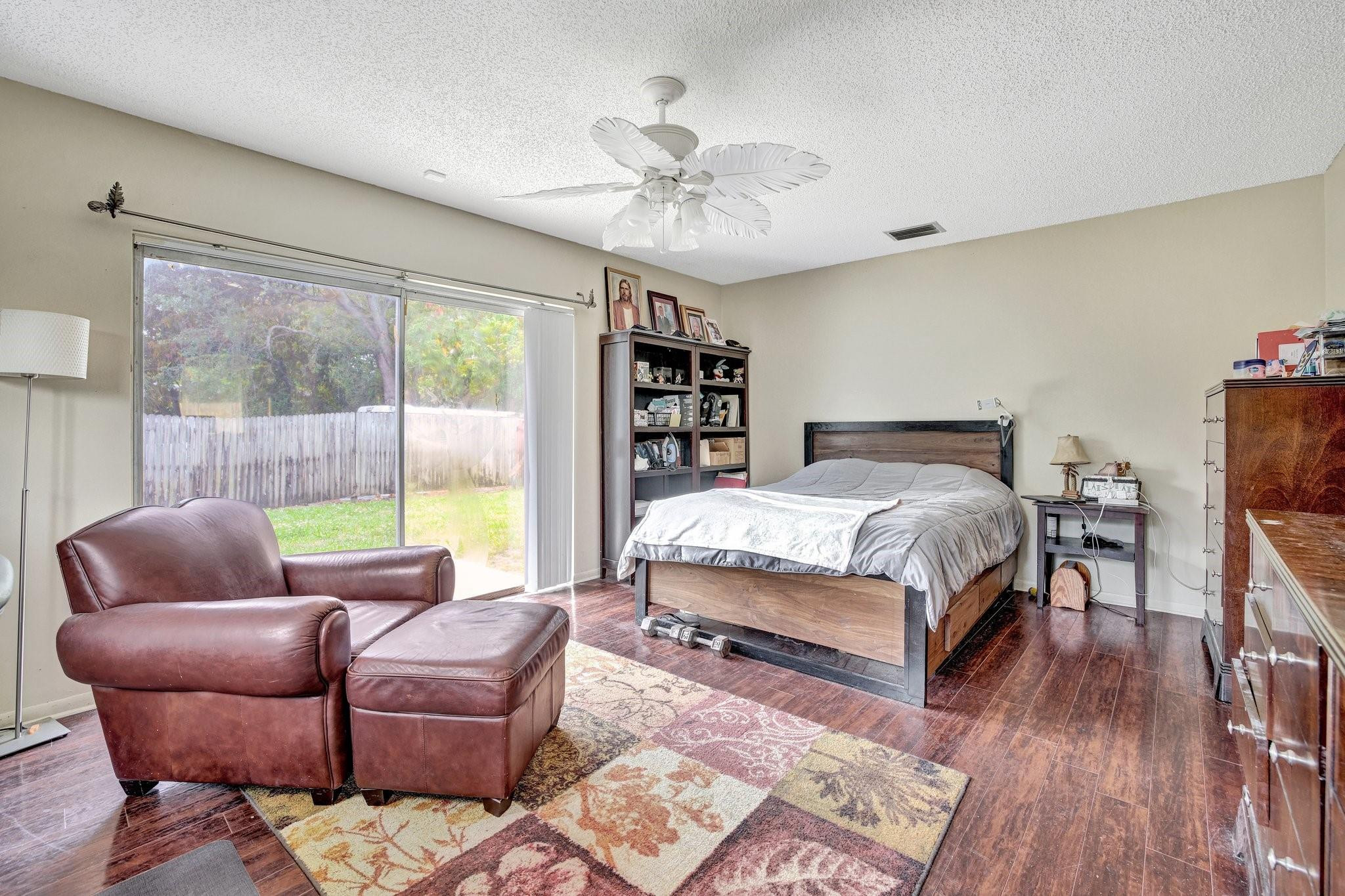 900 SW 12th Street