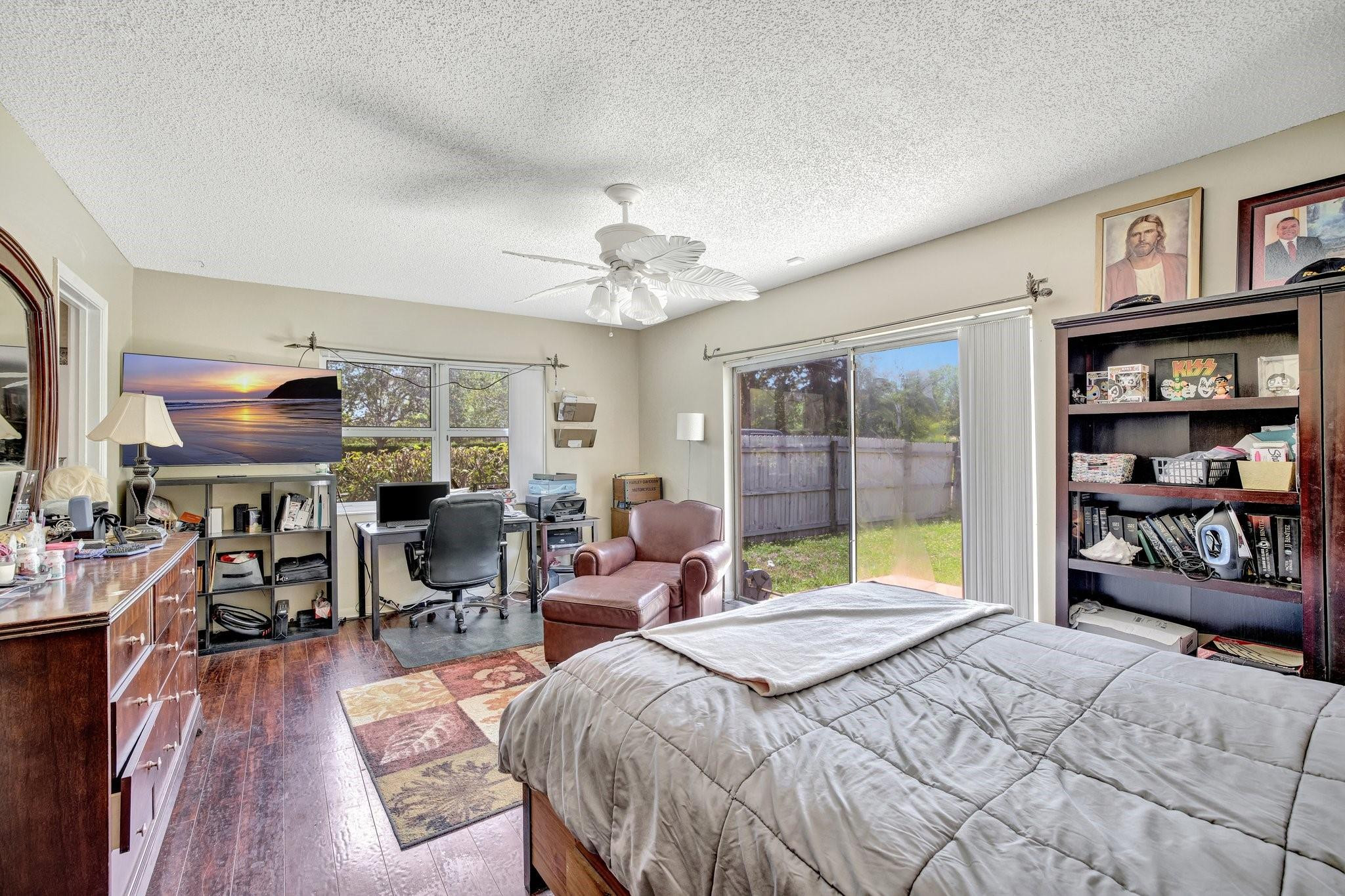 900 SW 12th Street
