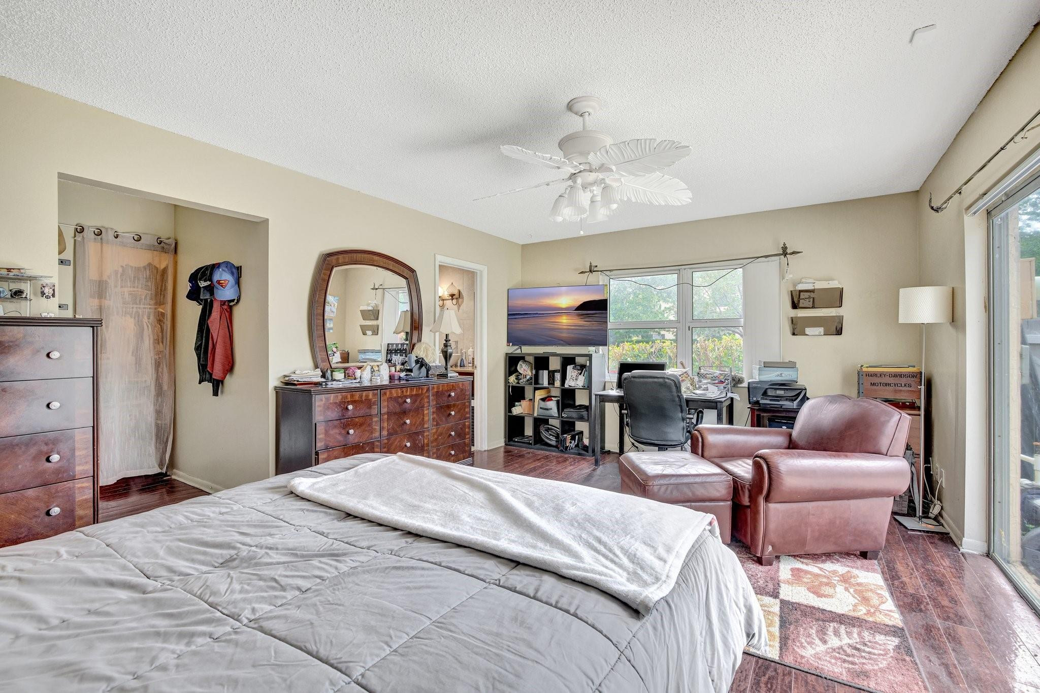 900 SW 12th Street