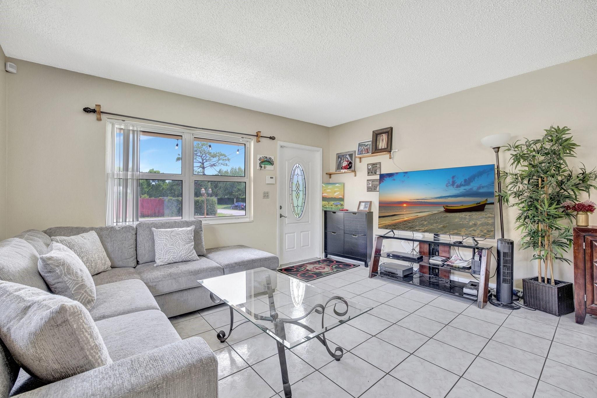 900 SW 12th Street