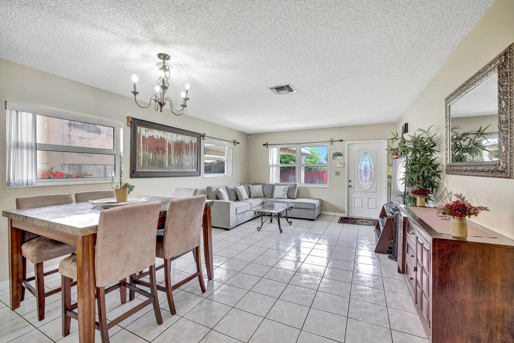 900 SW 12th Street