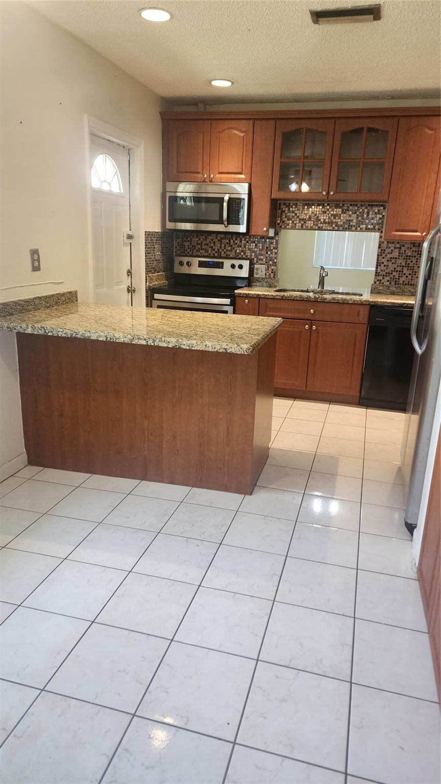 900 SW 12th Street