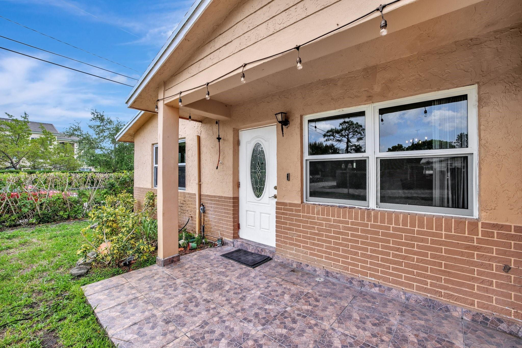 900 SW 12th Street