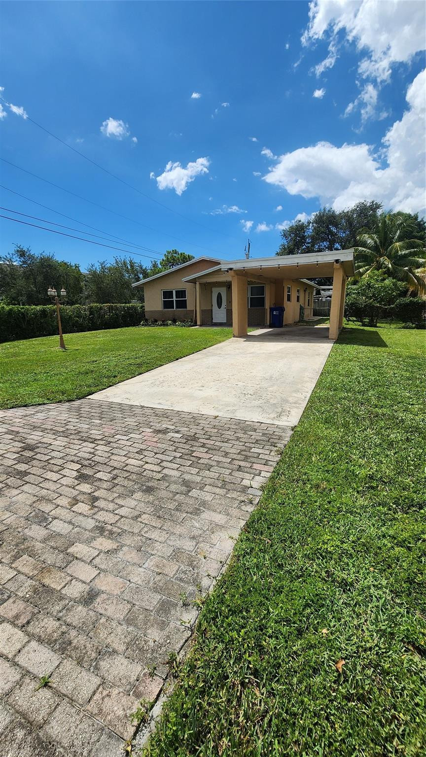 900 SW 12th Street