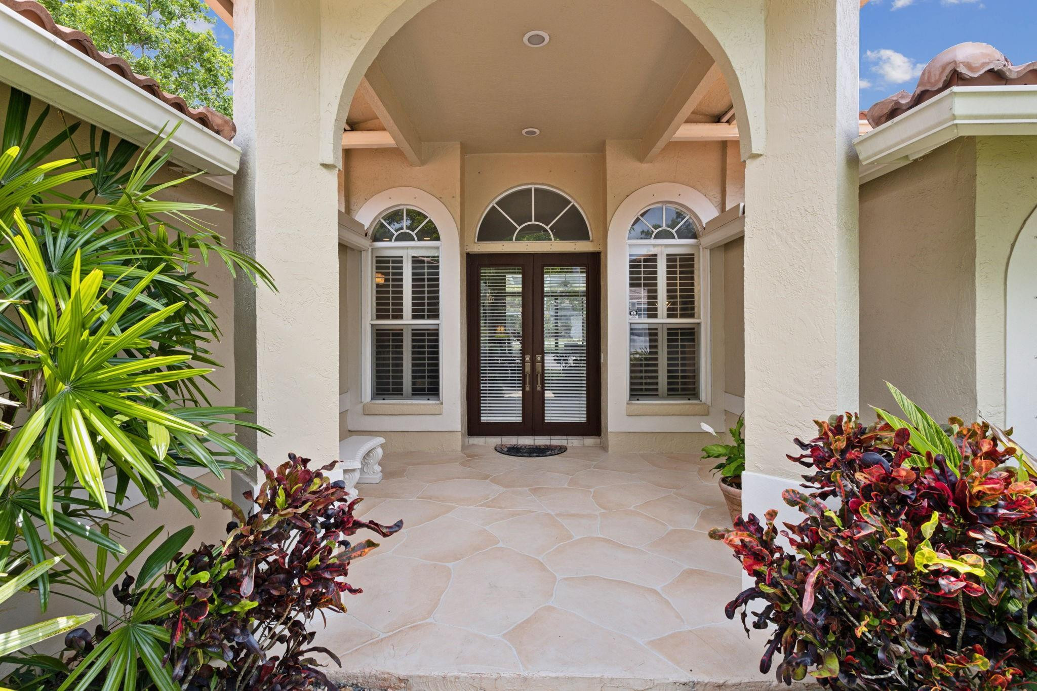 4857 Kensington Circle