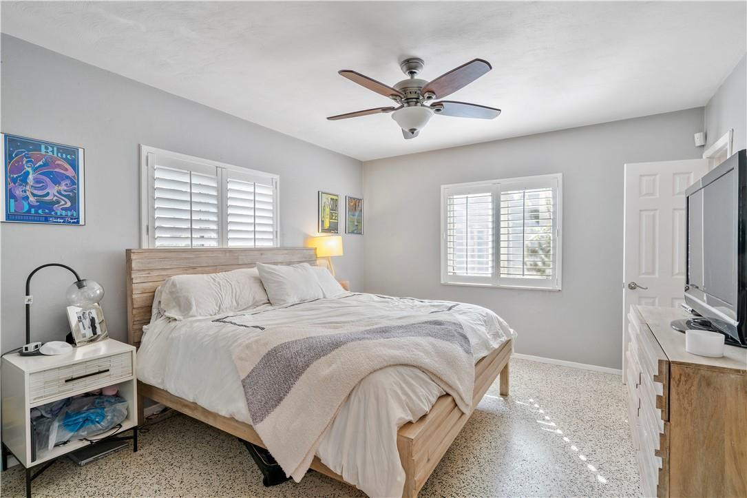 1225 NE 17th Way