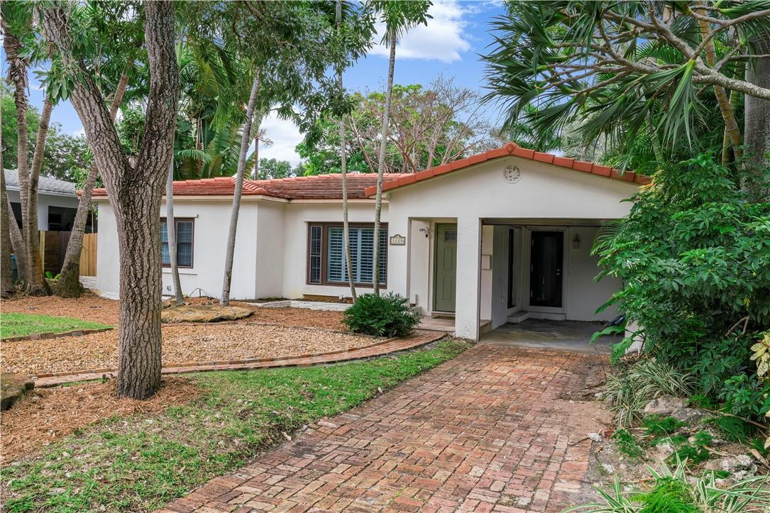 1225 NE 17th Way