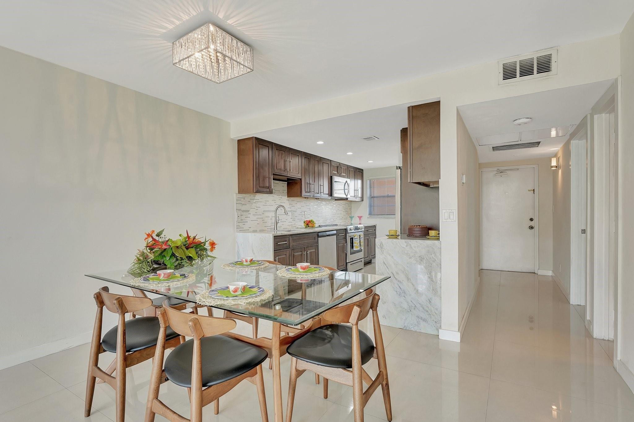 9460 Tangerine Place 407