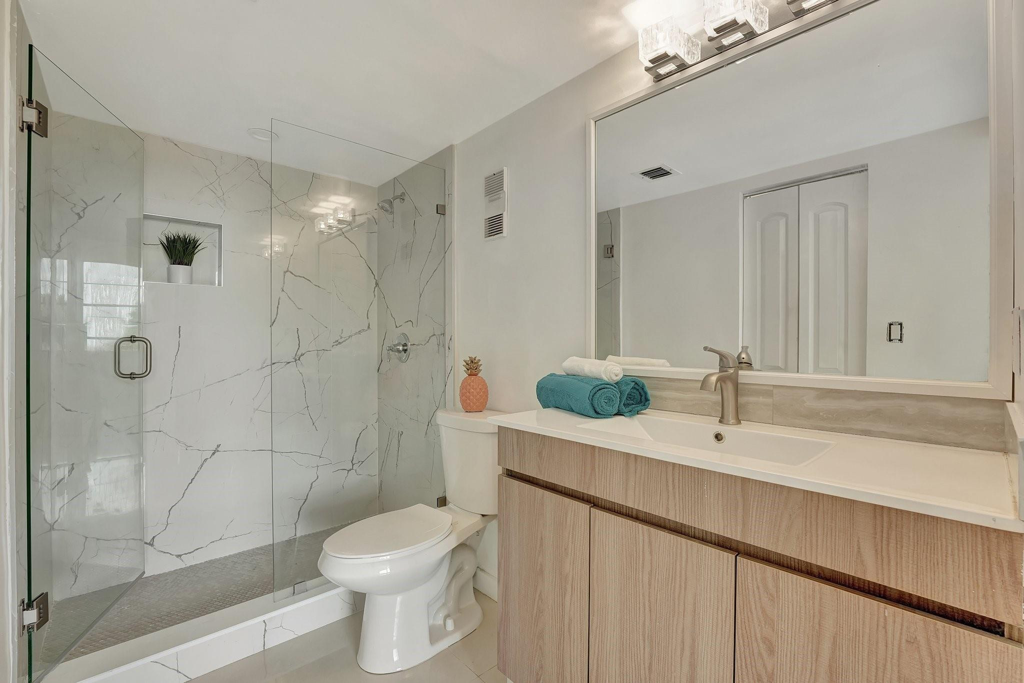 9460 Tangerine Place 407
