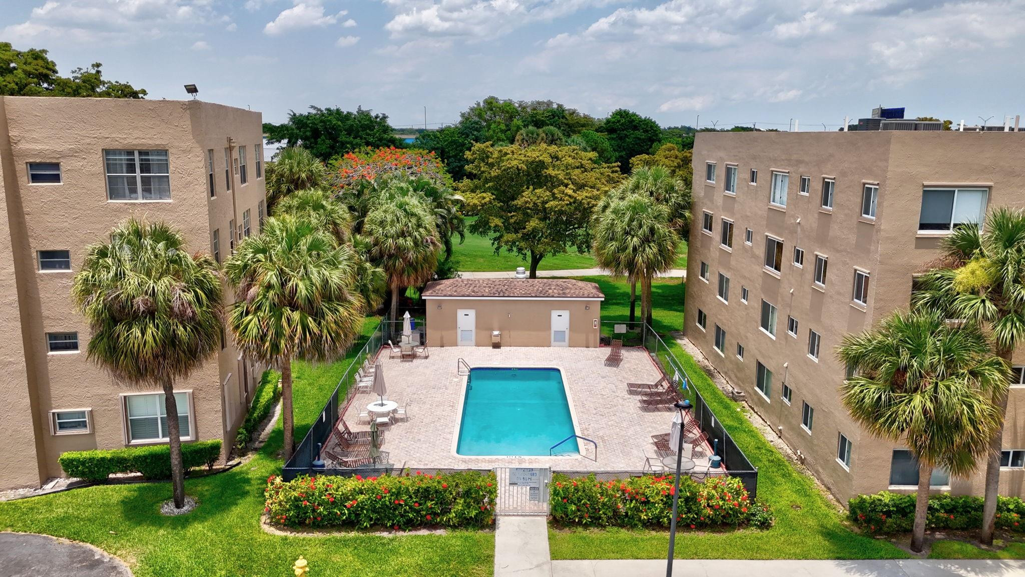 9460 Tangerine Place 407