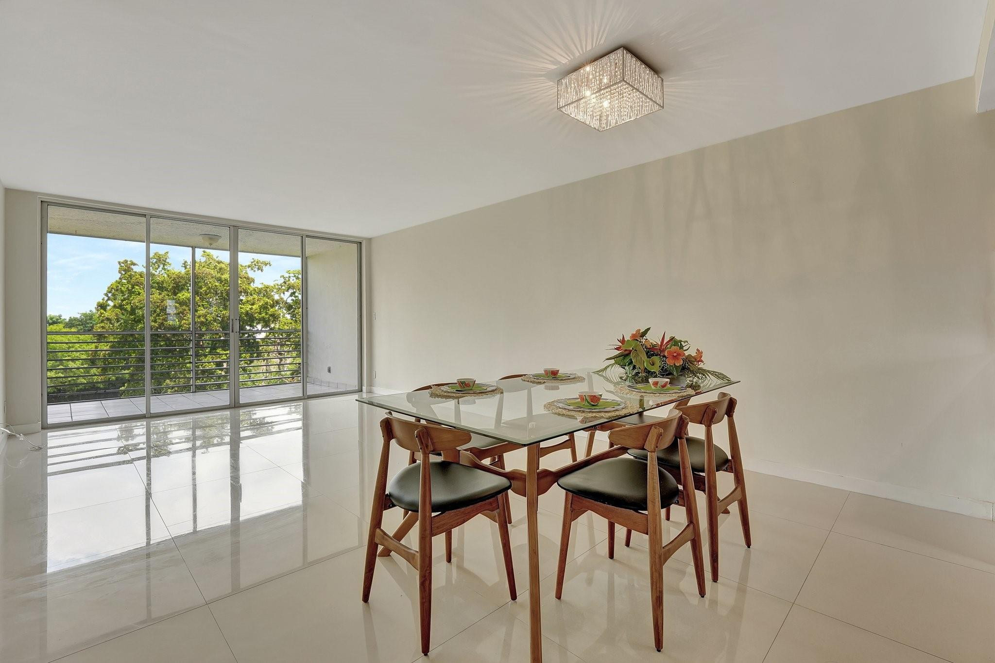 9460 Tangerine Place 407