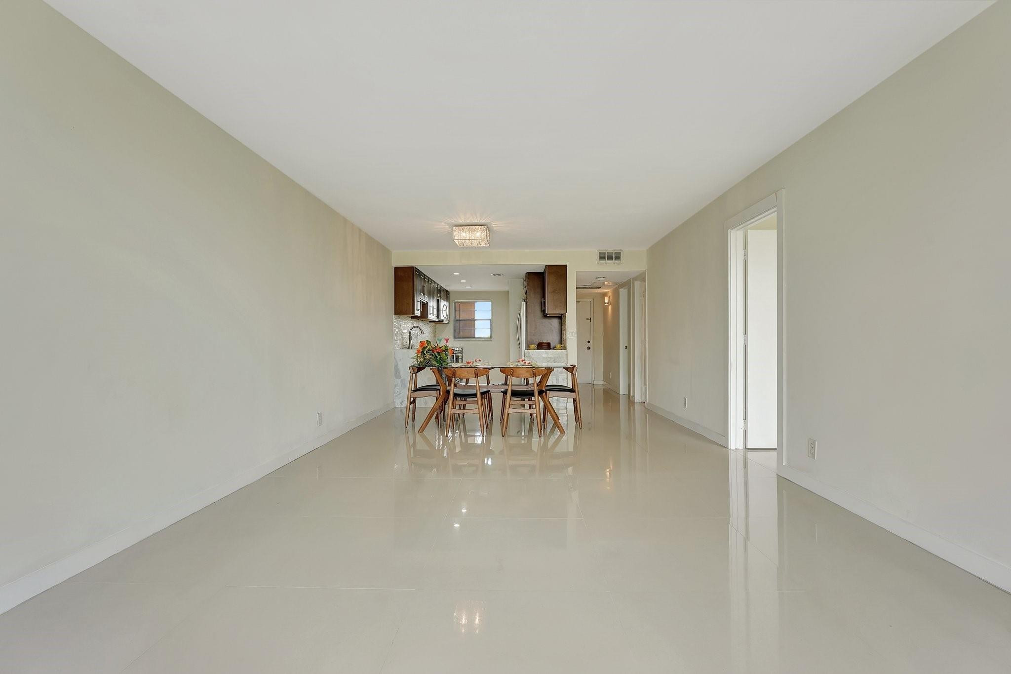9460 Tangerine Place 407