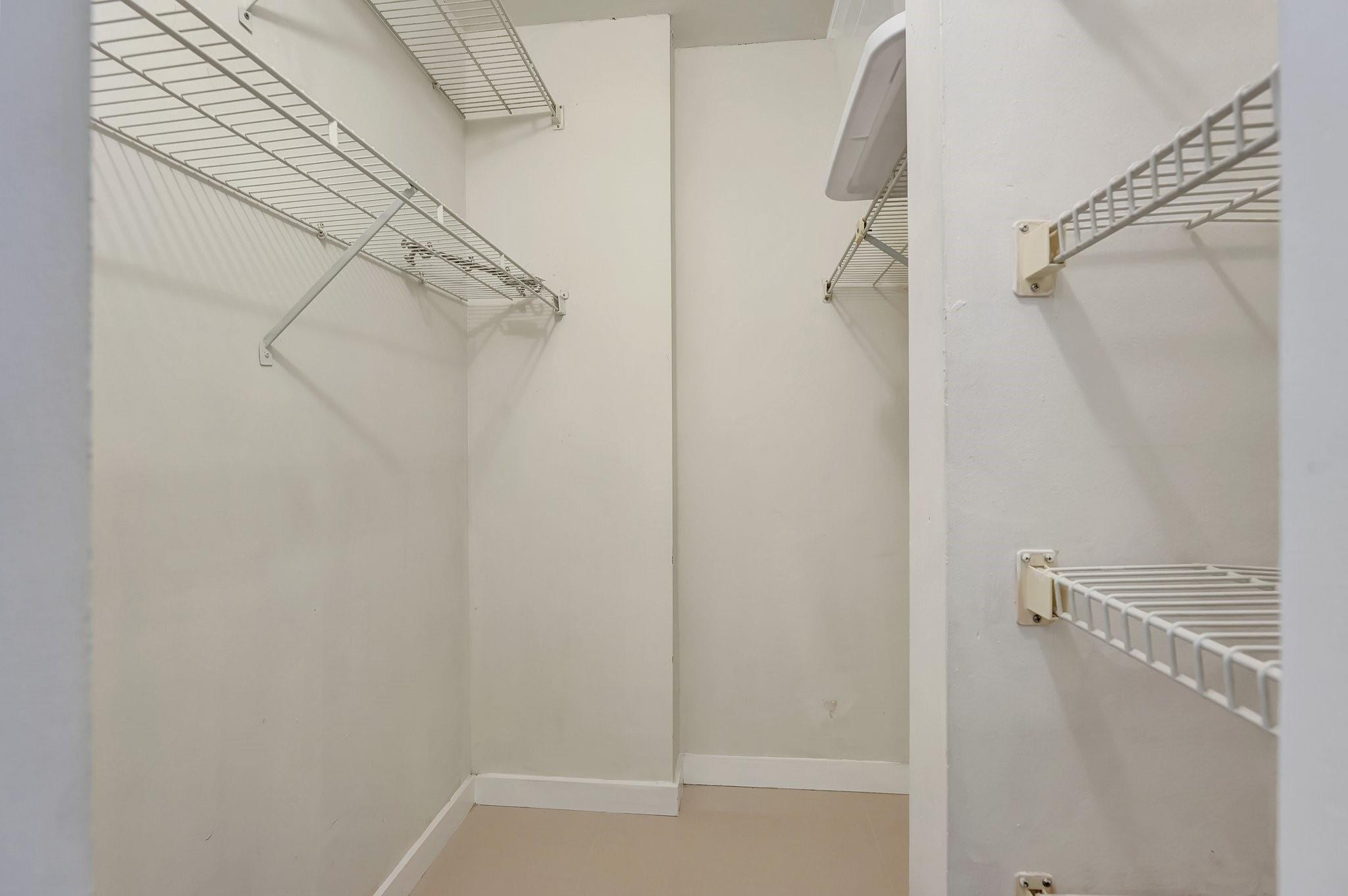 9460 Tangerine Place 407