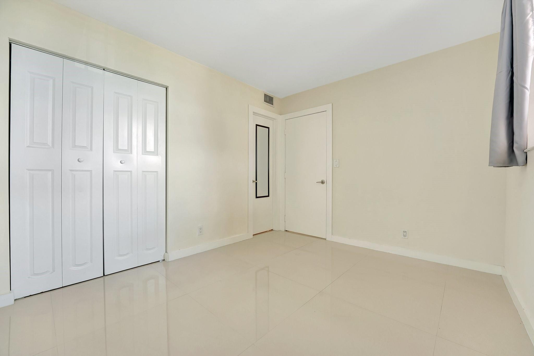 9460 Tangerine Place 407