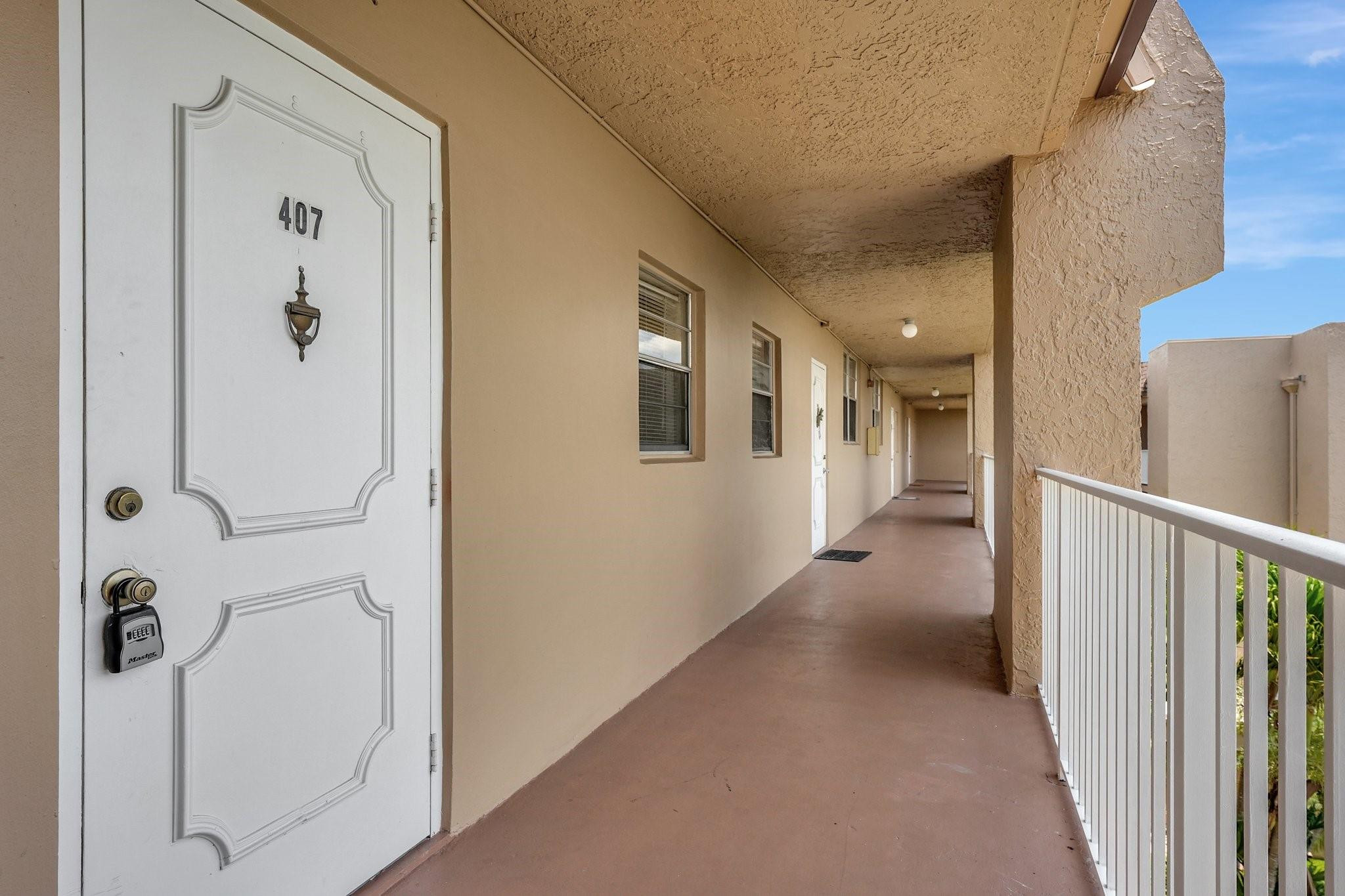 9460 Tangerine Place 407