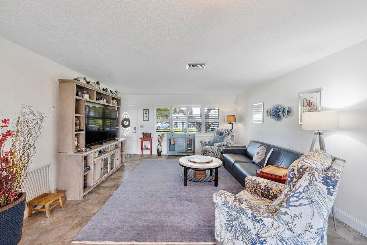 8855 NW 10th Place