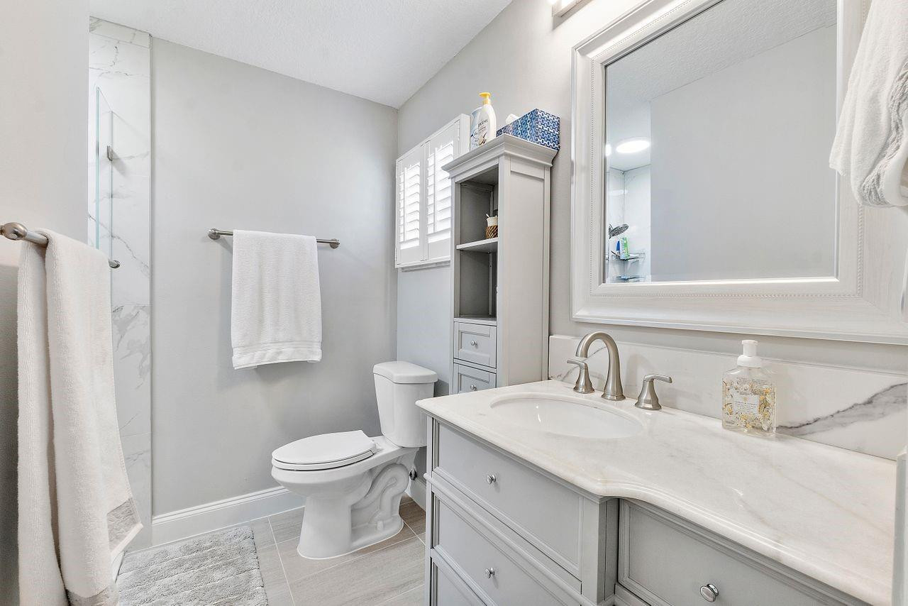 8855 NW 10th Place
