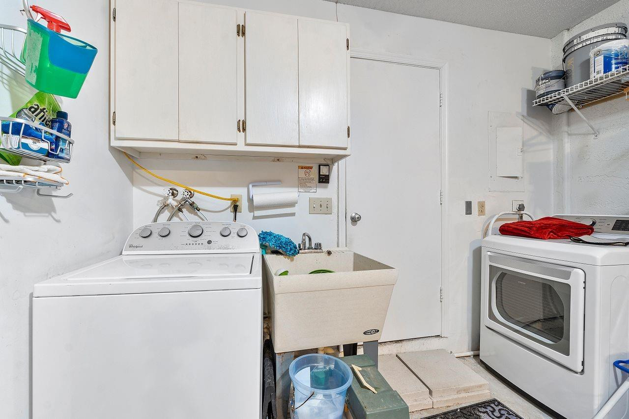 8855 NW 10th Place