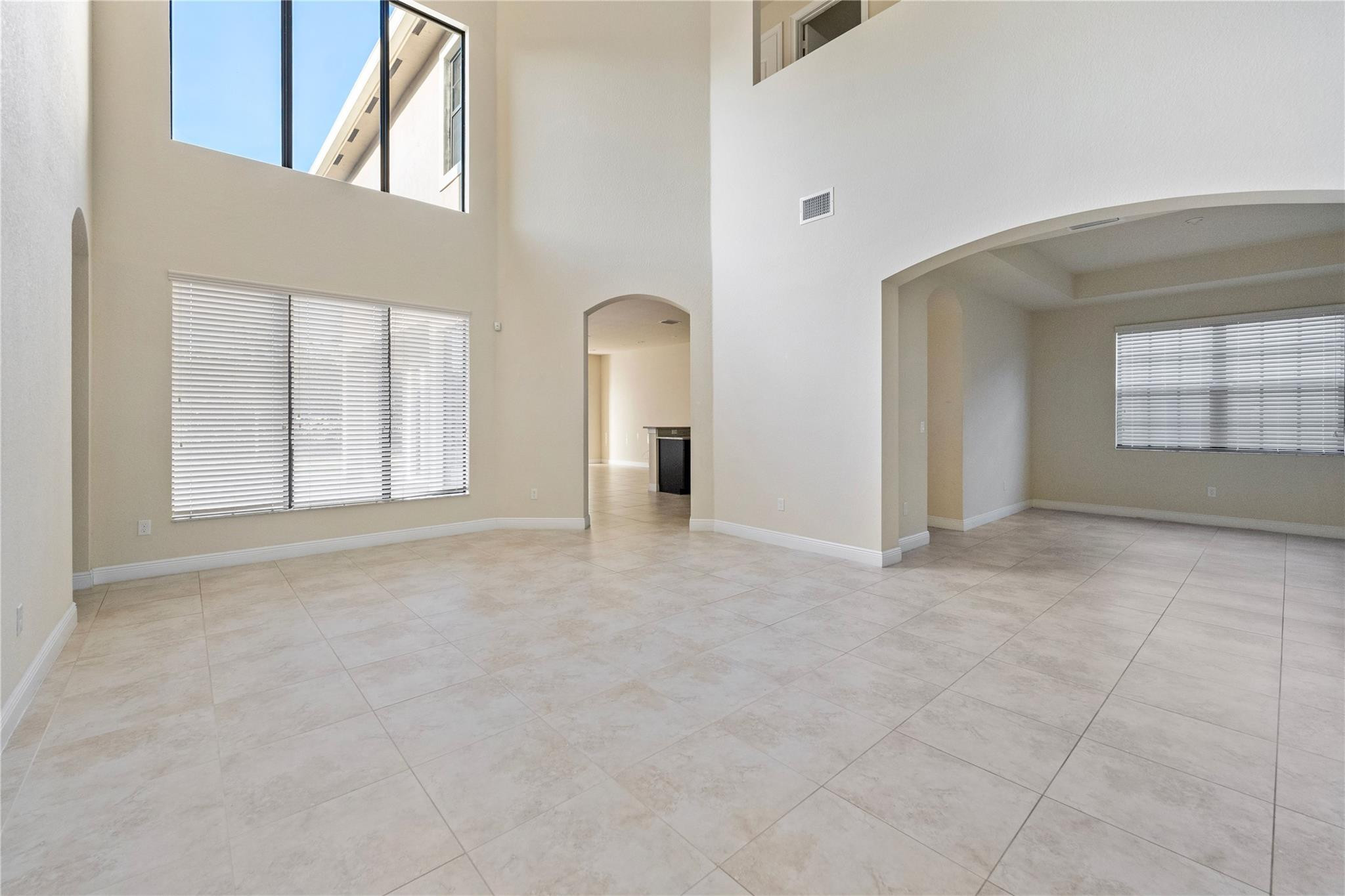 9811 Lakeview Lane