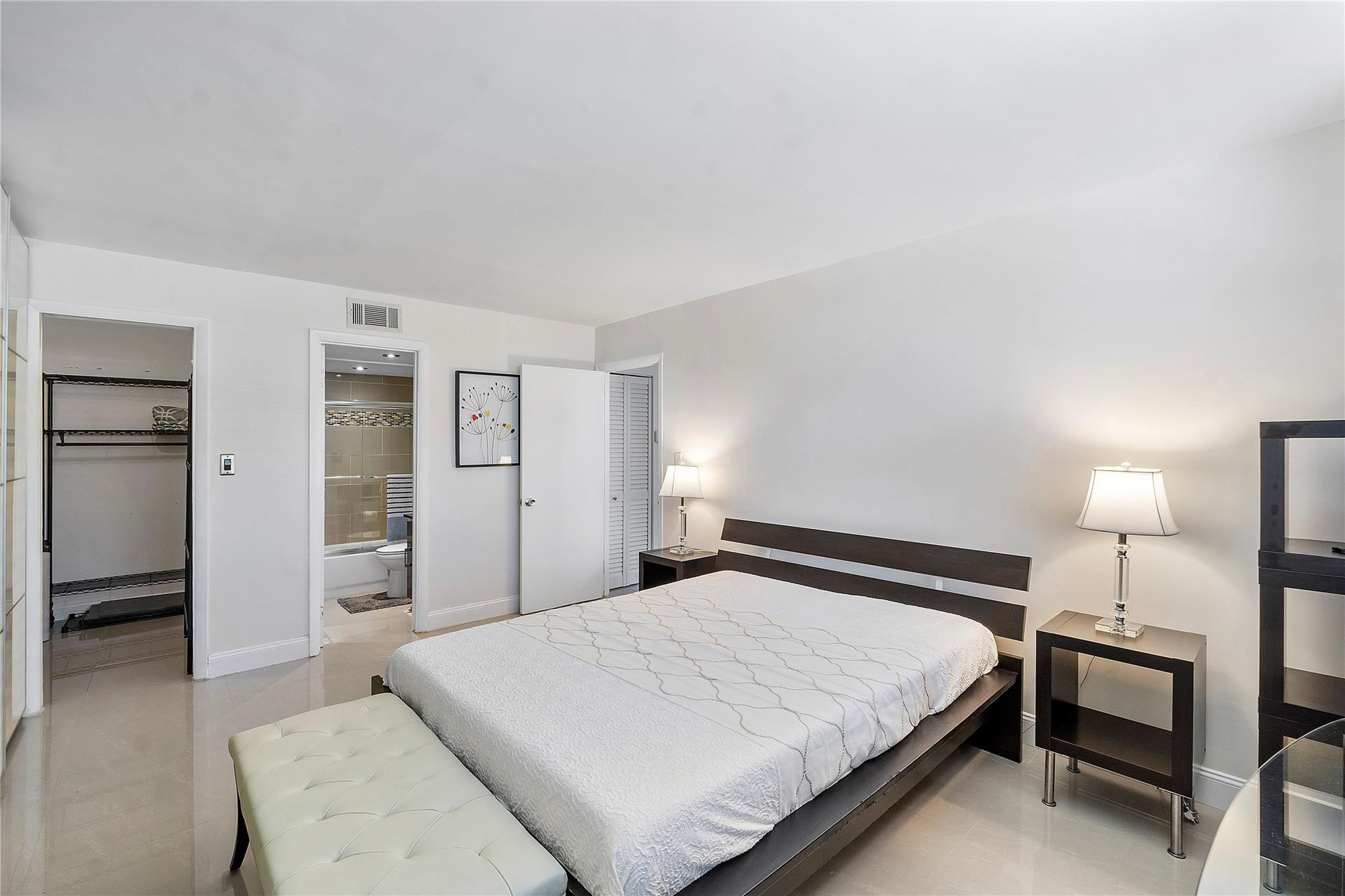 3000 N Ocean Boulevard 201