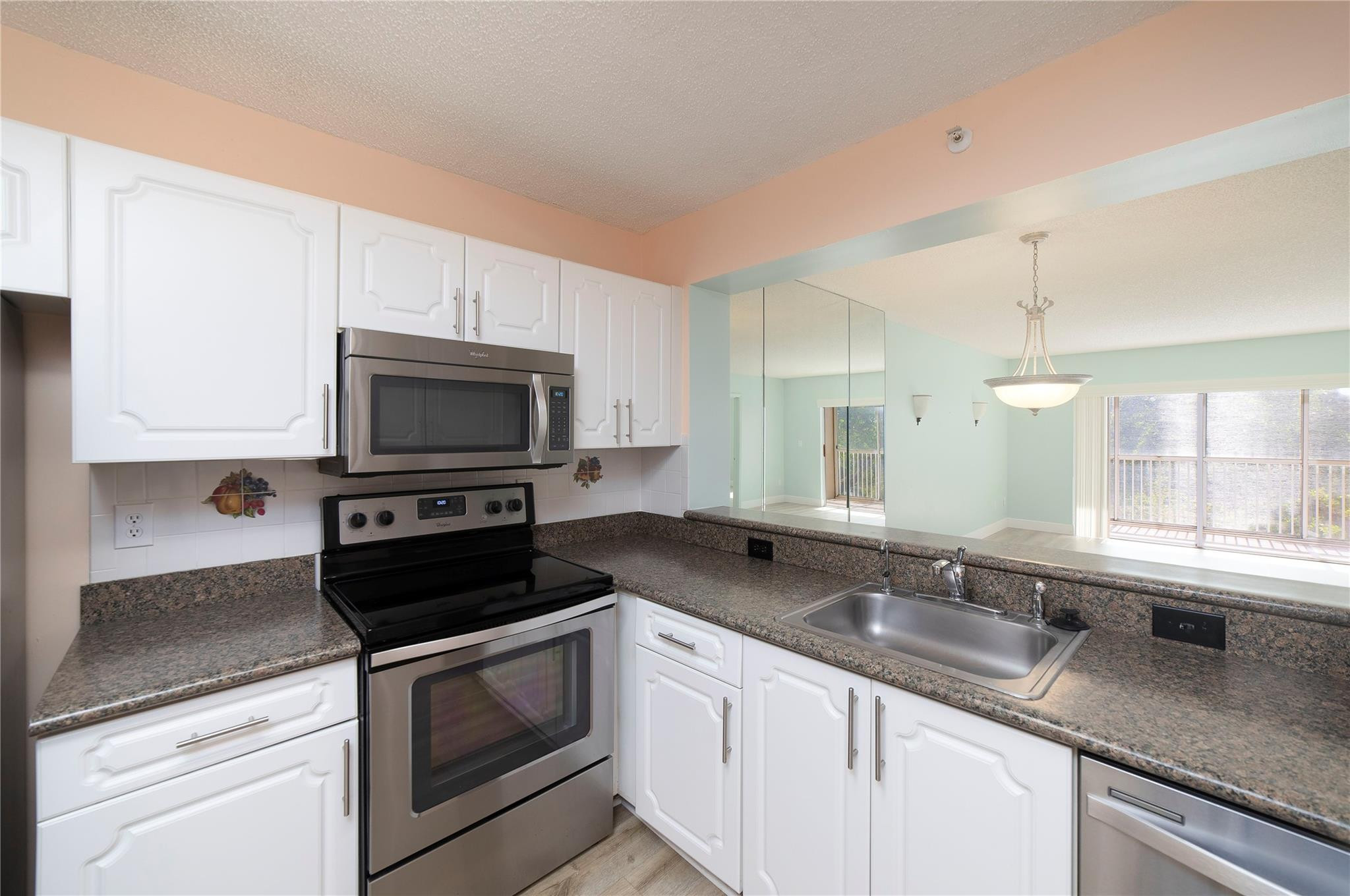 9511 Weldon Circle 414