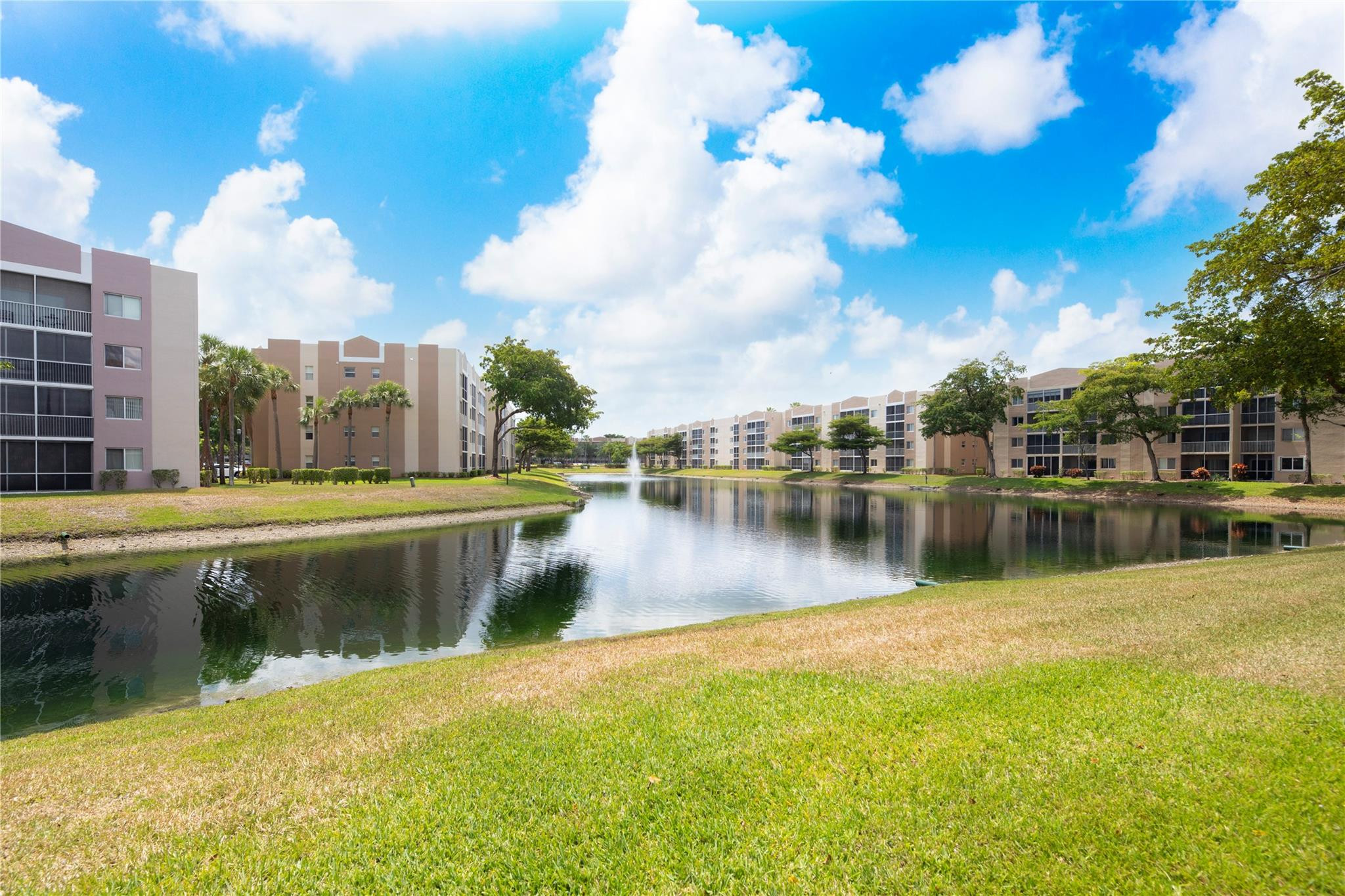 9511 Weldon Circle 414