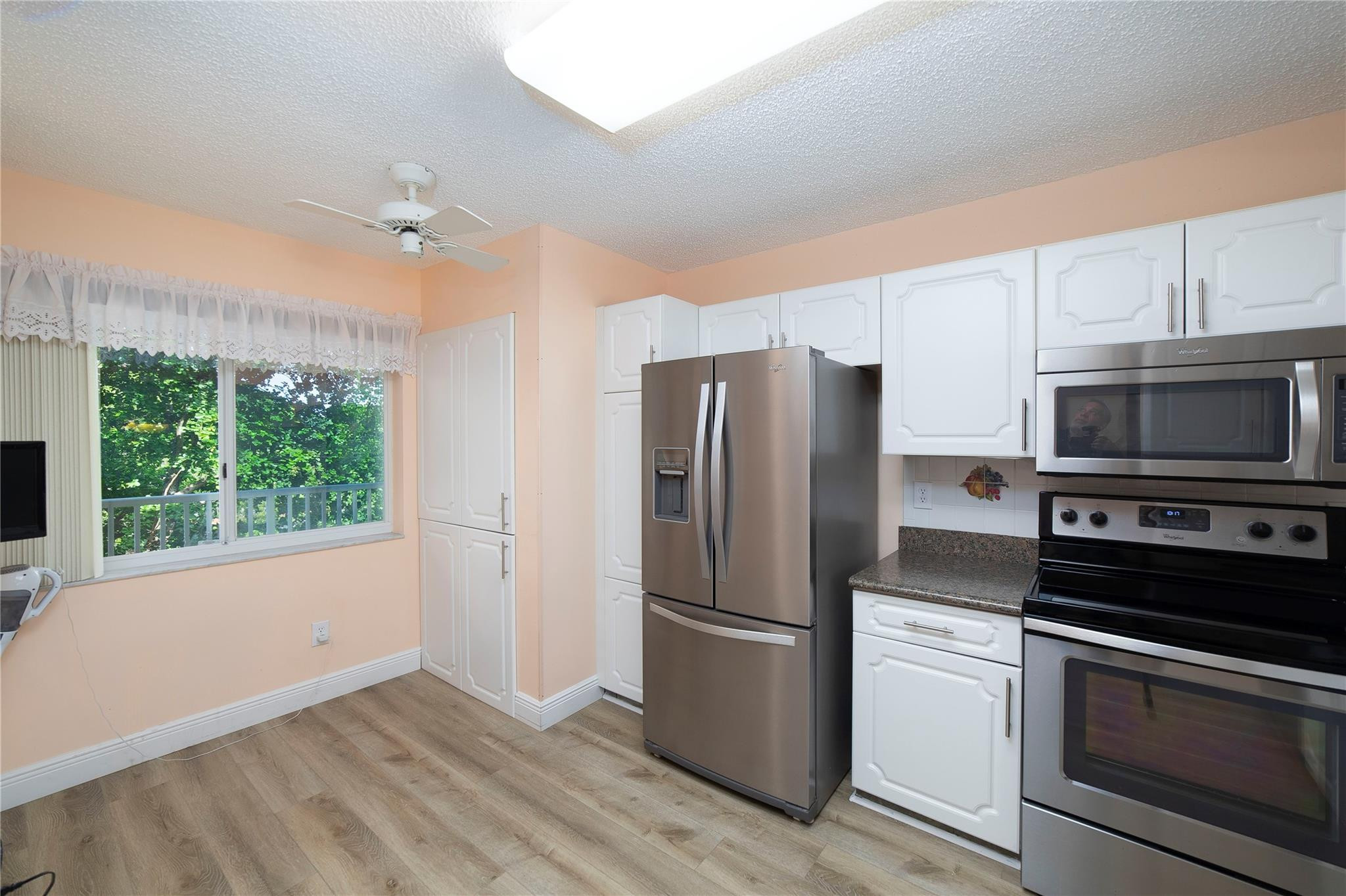 9511 Weldon Circle 414