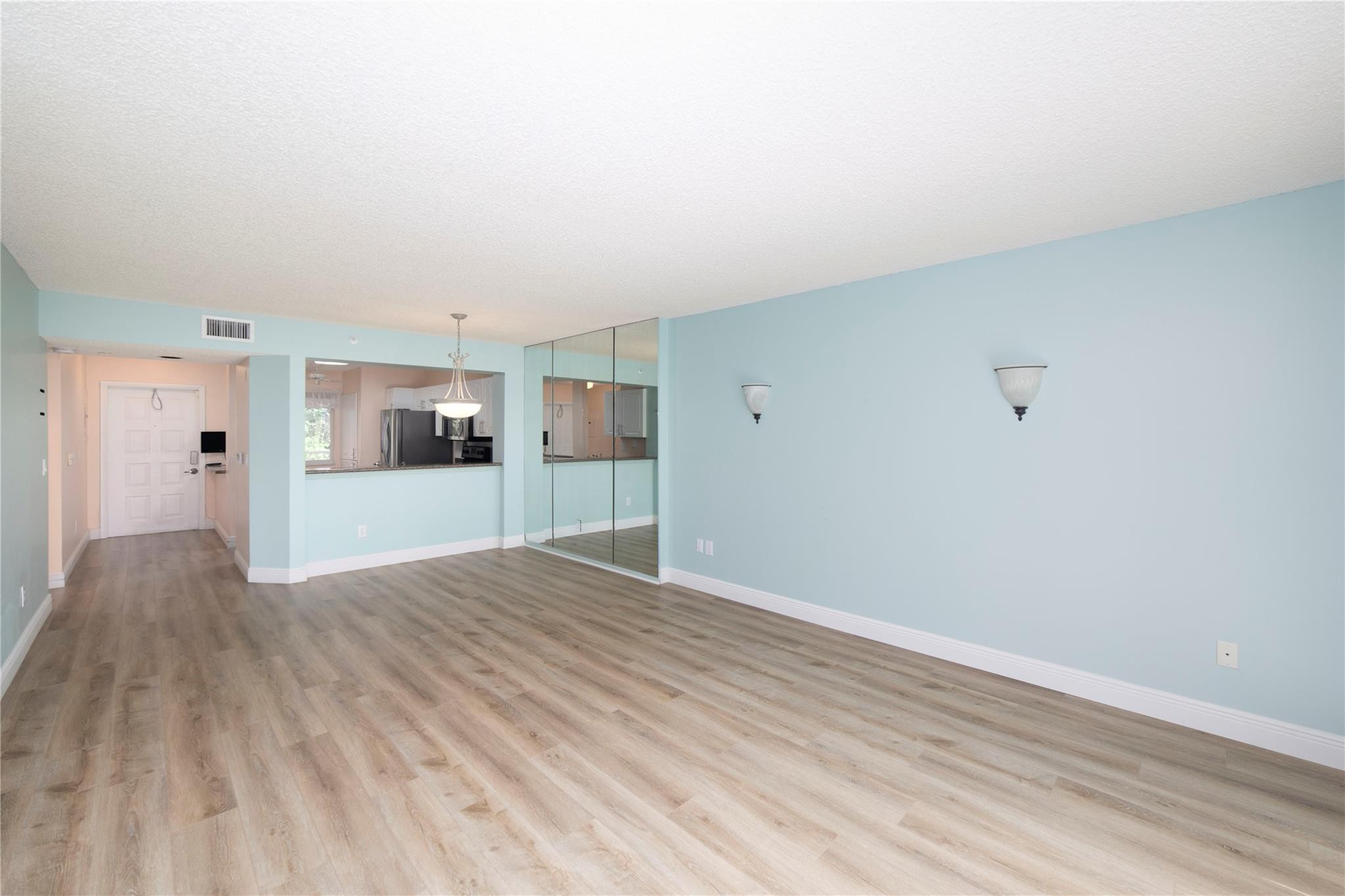 9511 Weldon Circle 414