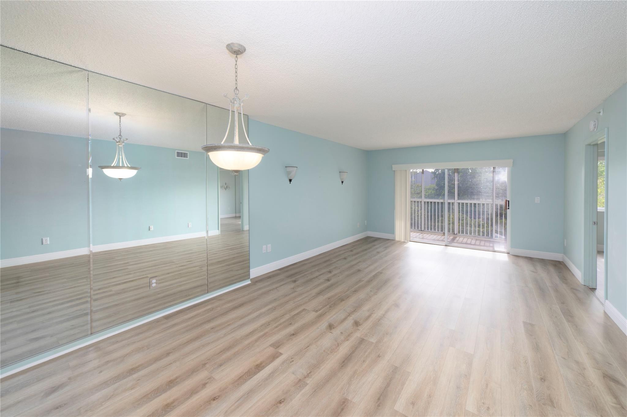9511 Weldon Circle 414