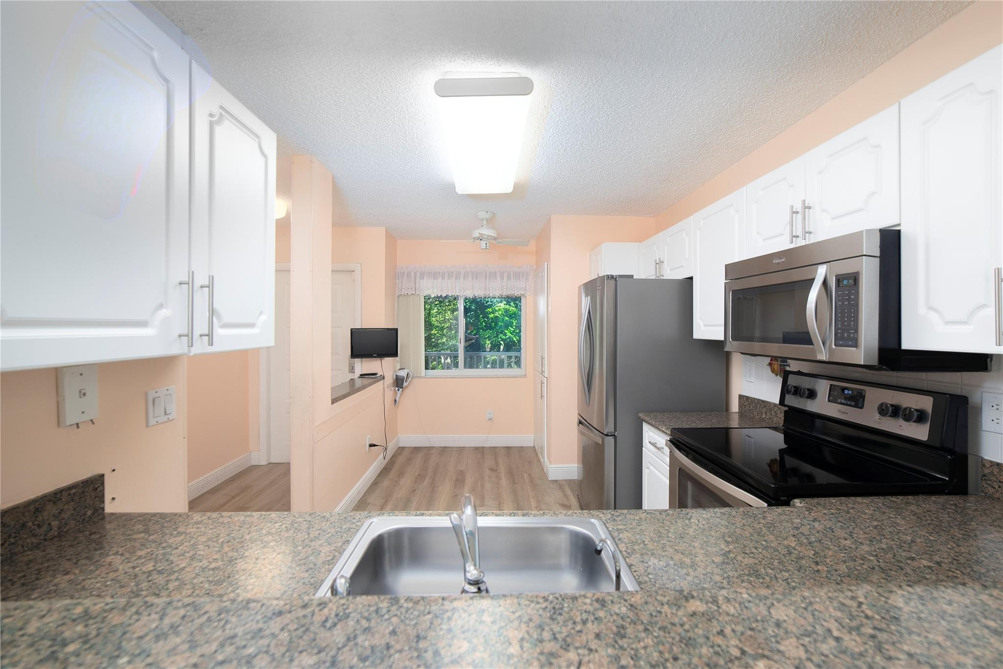9511 Weldon Circle 414