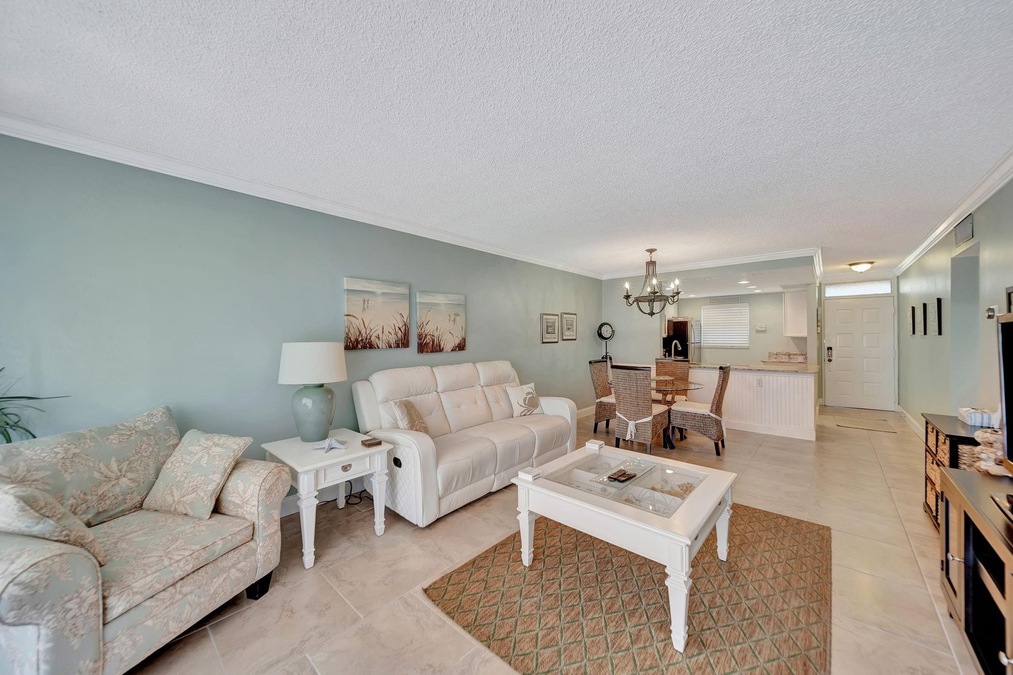 1541 S Ocean Boulevard 310, Lauderdale-By-The-Sea Unit: 310