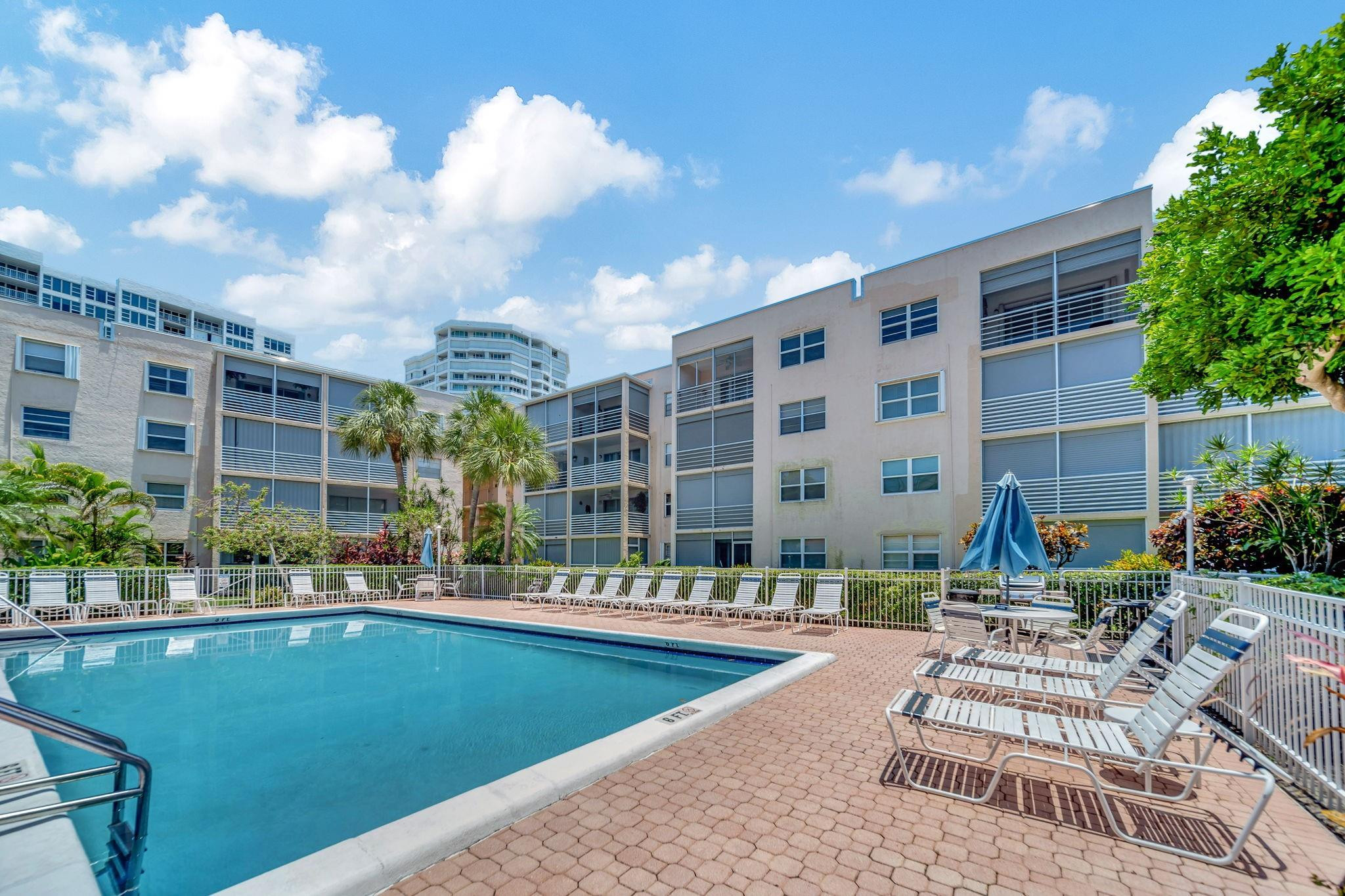 1541 S Ocean Boulevard 310, Lauderdale-By-The-Sea Unit: 310