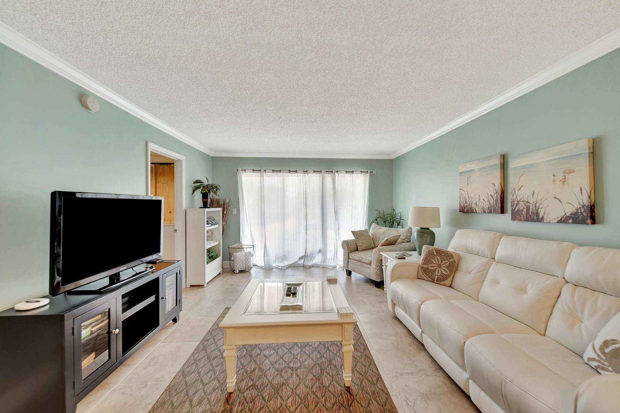 1541 S Ocean Boulevard 310, Lauderdale-By-The-Sea Unit: 310
