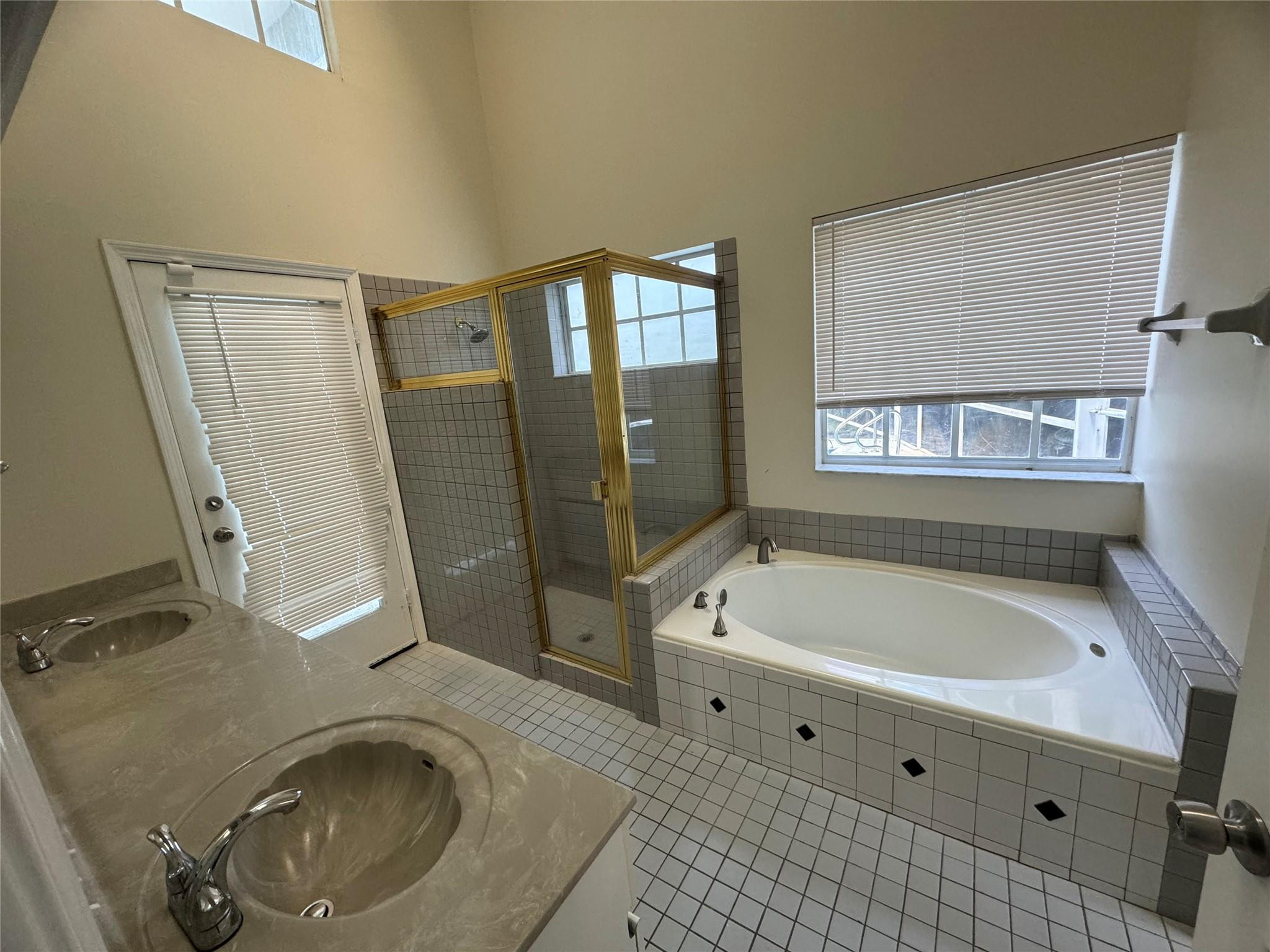 7657 Briar Cliff Circle