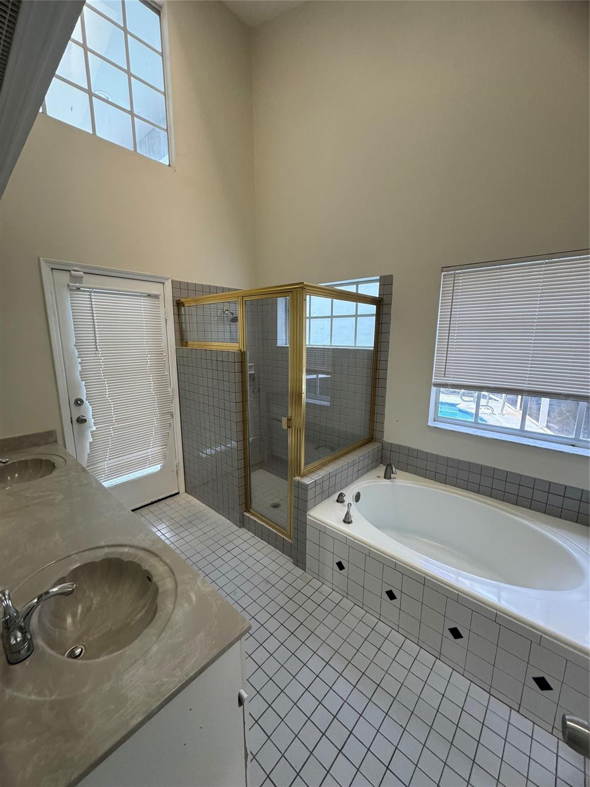 7657 Briar Cliff Circle