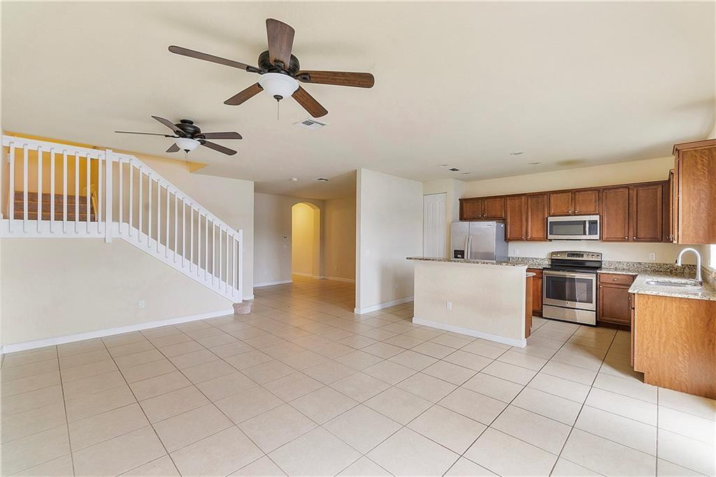 8431 Lakeview Trail