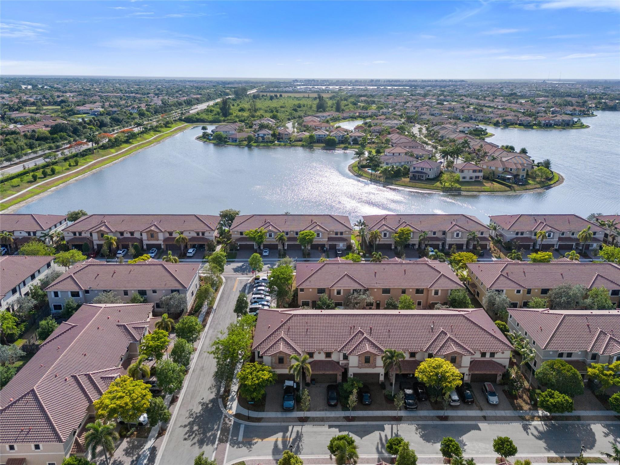 8431 Lakeview Trail