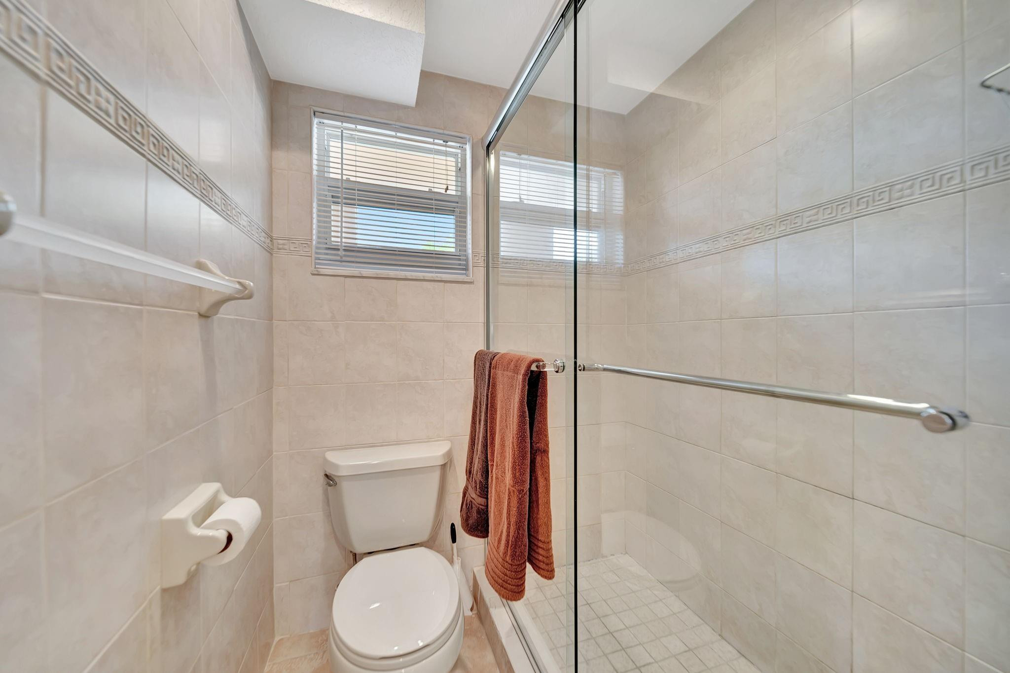 1541 S Ocean Boulevard 217, Lauderdale-By-The-Sea Unit: 217