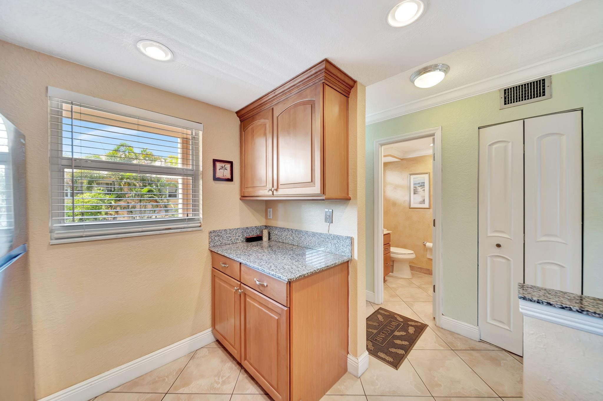 1541 S Ocean Boulevard 217, Lauderdale-By-The-Sea Unit: 217