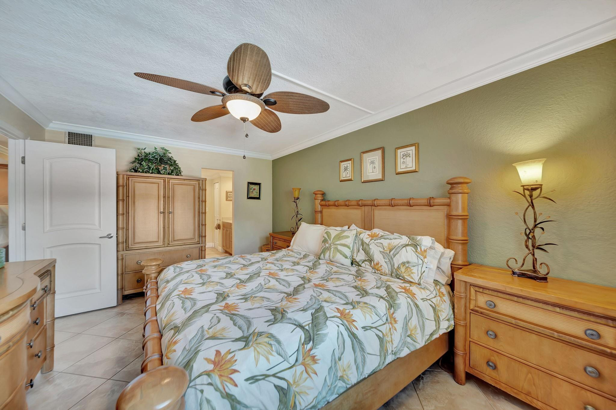 1541 S Ocean Boulevard 217, Lauderdale-By-The-Sea Unit: 217