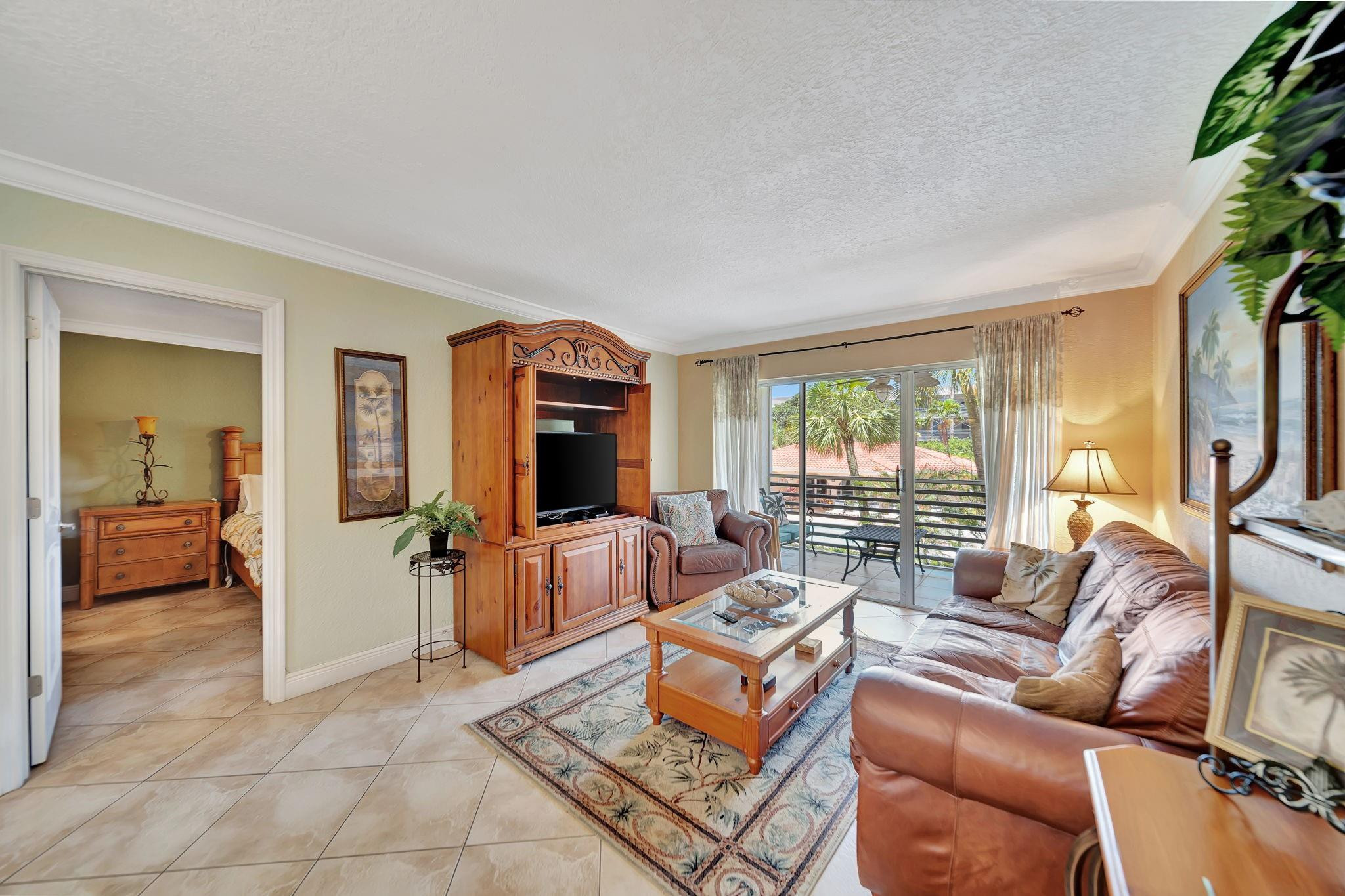 1541 S Ocean Boulevard 217, Lauderdale-By-The-Sea Unit: 217