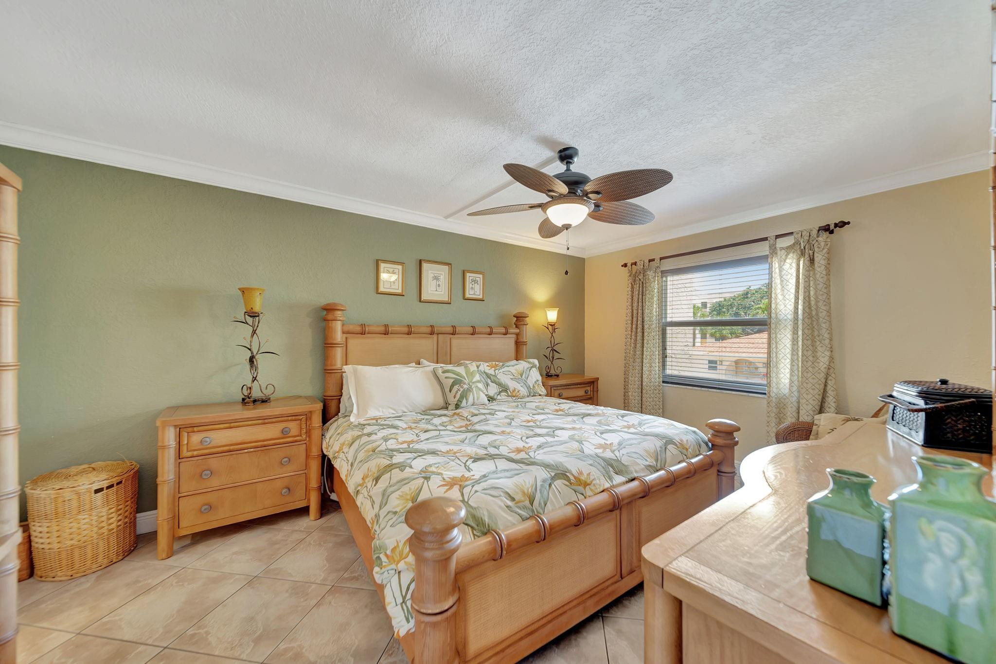 1541 S Ocean Boulevard 217, Lauderdale-By-The-Sea Unit: 217
