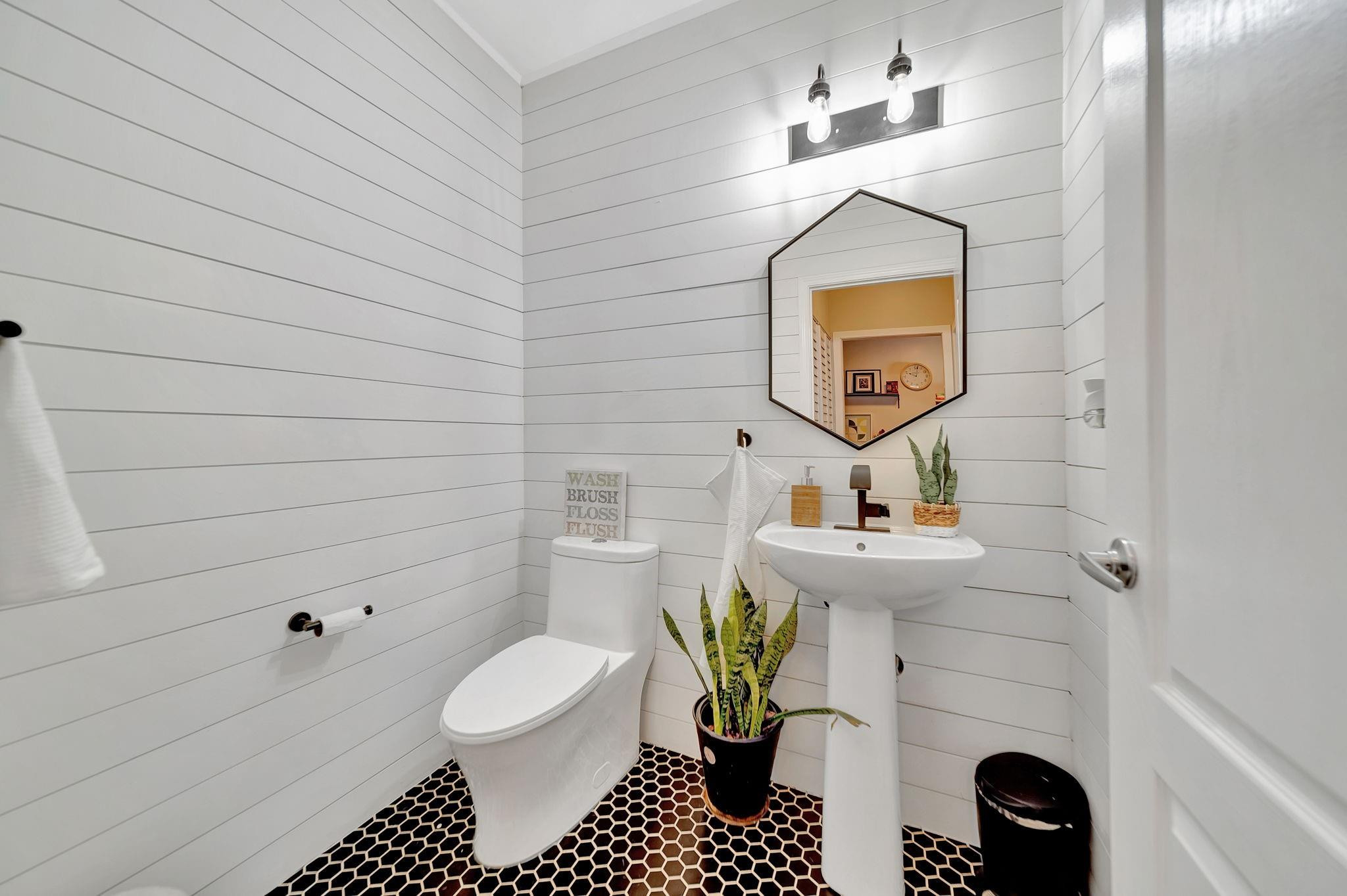 13204 NW 7th Place