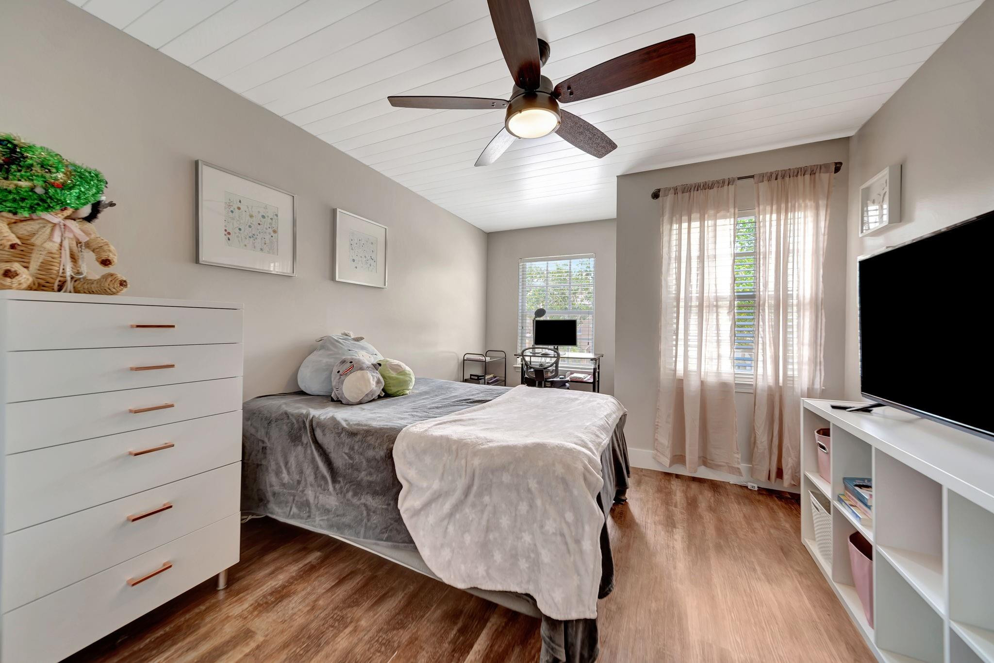 13204 NW 7th Place